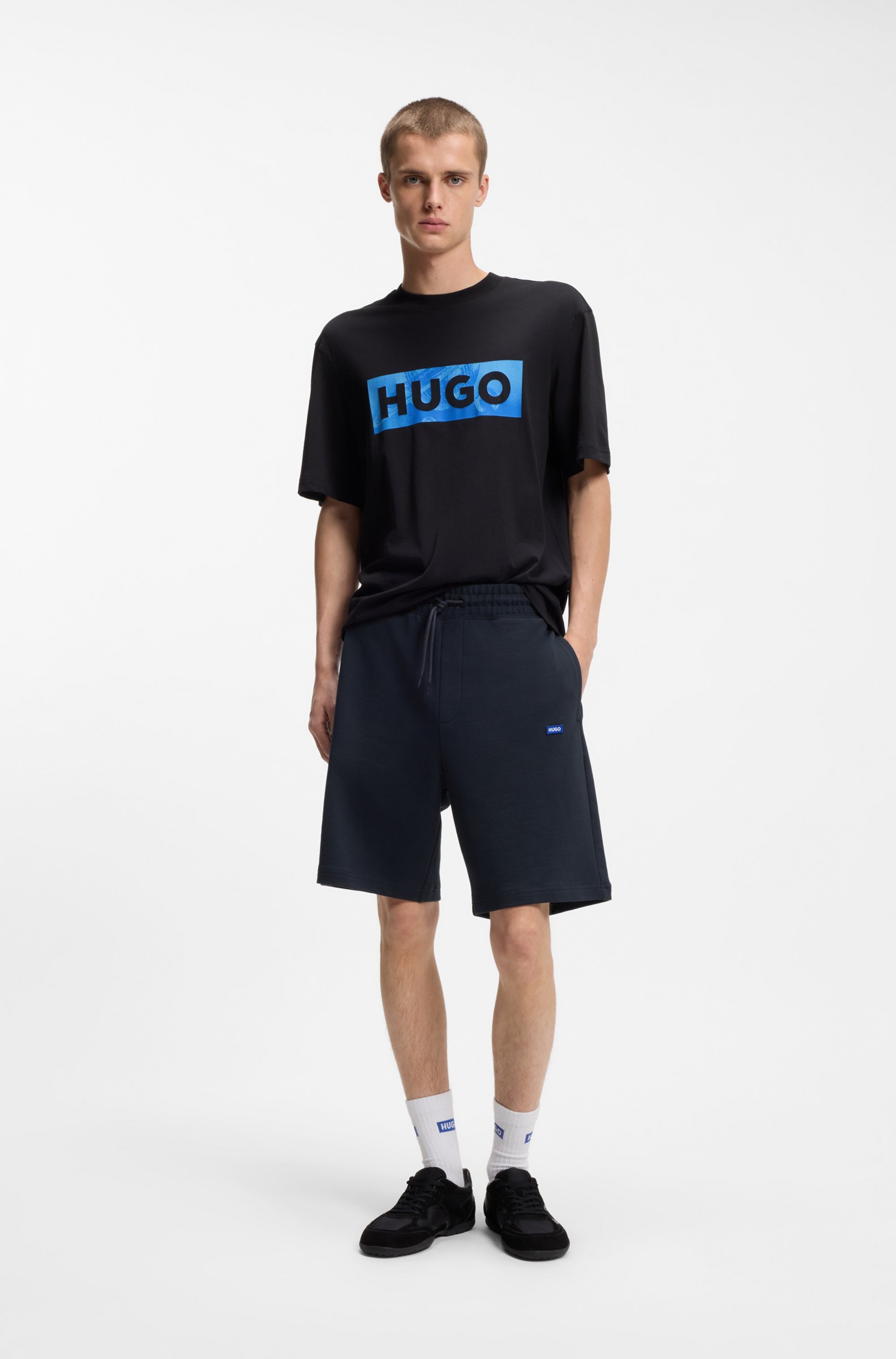 HUGO Blue Sweatshorts »Nasensio«  mit Markenlabel