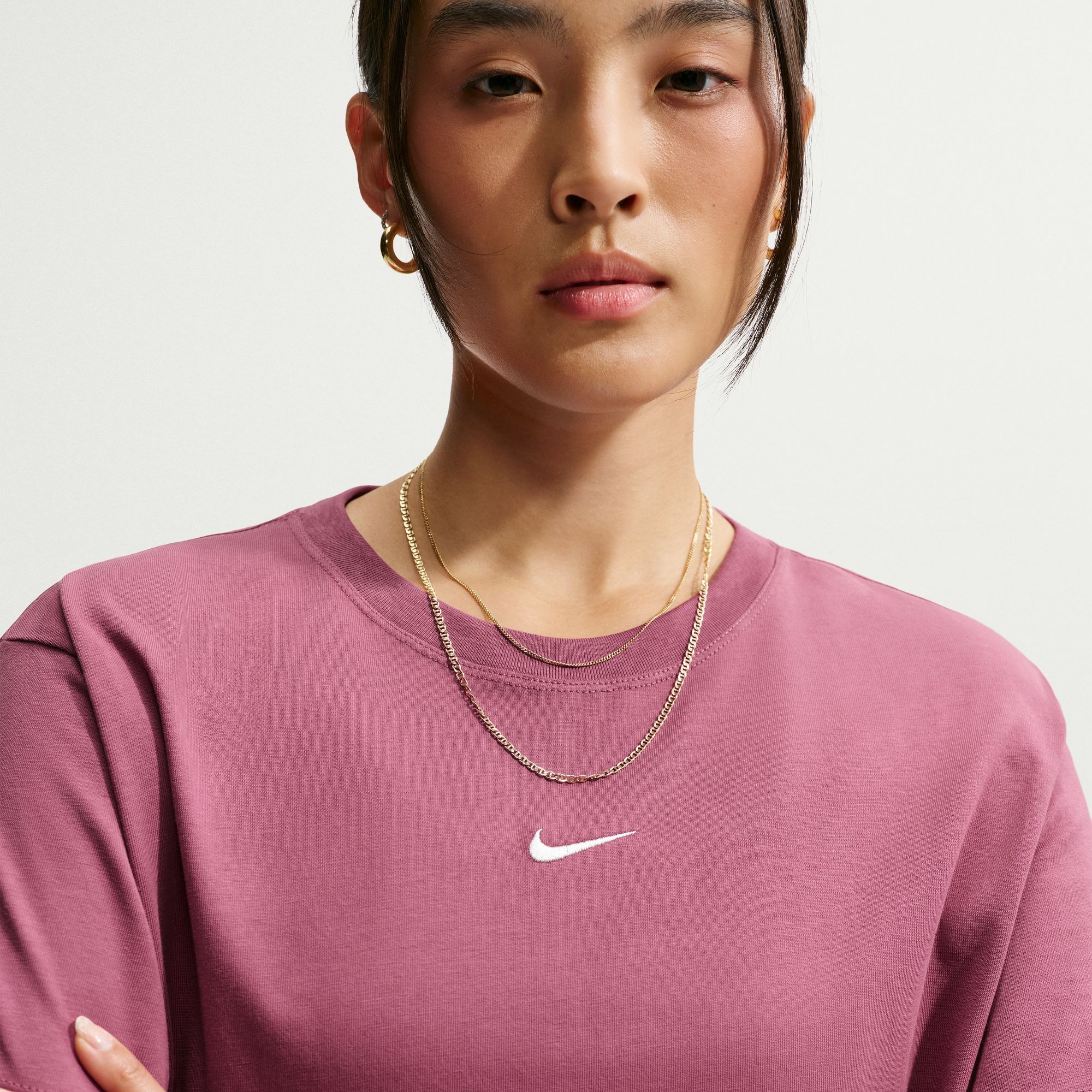 Nike Sportswear T-Shirt »W NSW CLASSIC SS TEE« Kurzarm, mit Rundhalsausschnitt, aus Baumwoll-Jersey, normale Länge