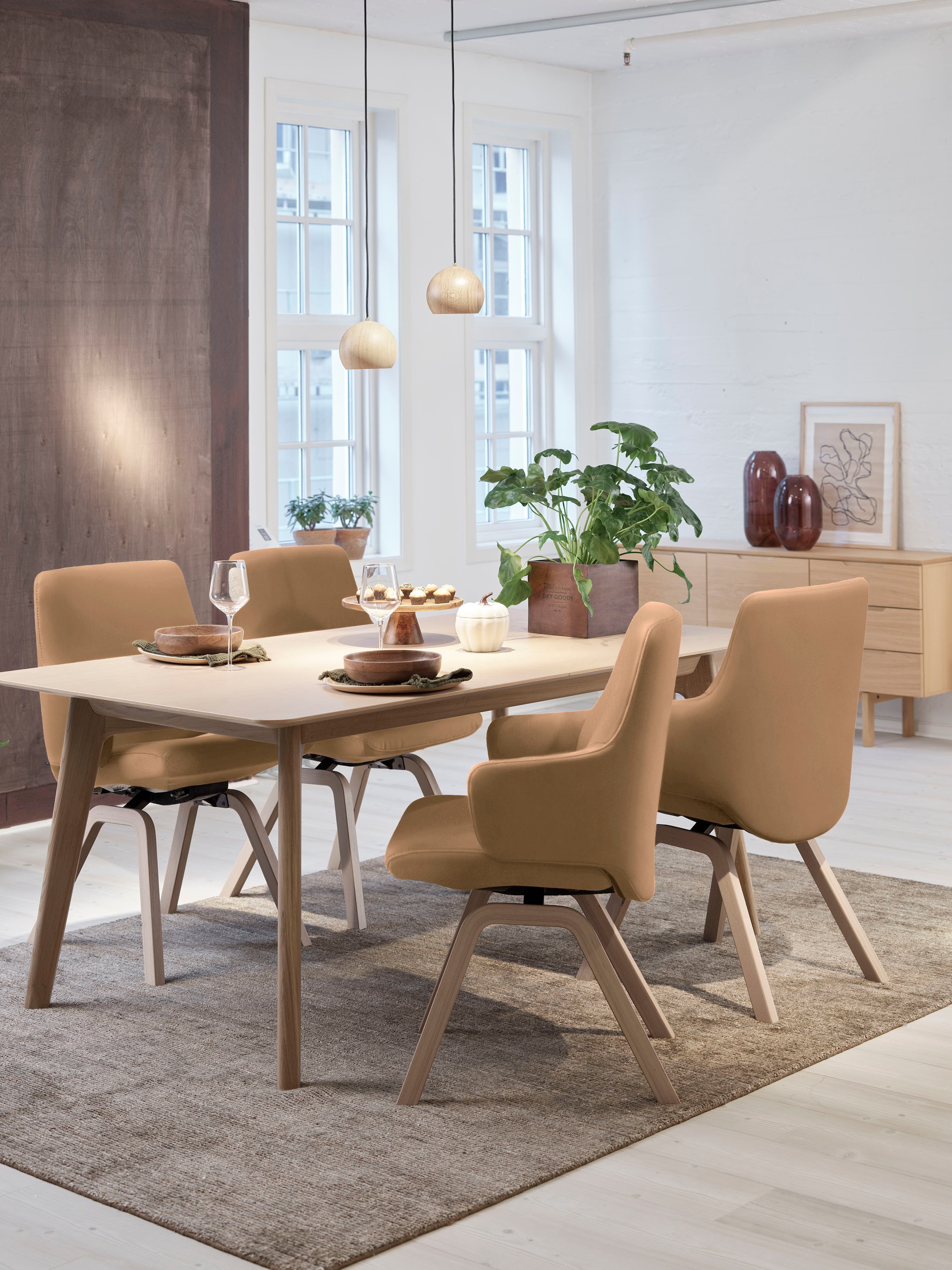 Stressless® Polsterstuhl »Laurel«, Leder PALOMA, Low Back mit Armlehne, Größe L, mit schräggestellten Beinen in Walnuss