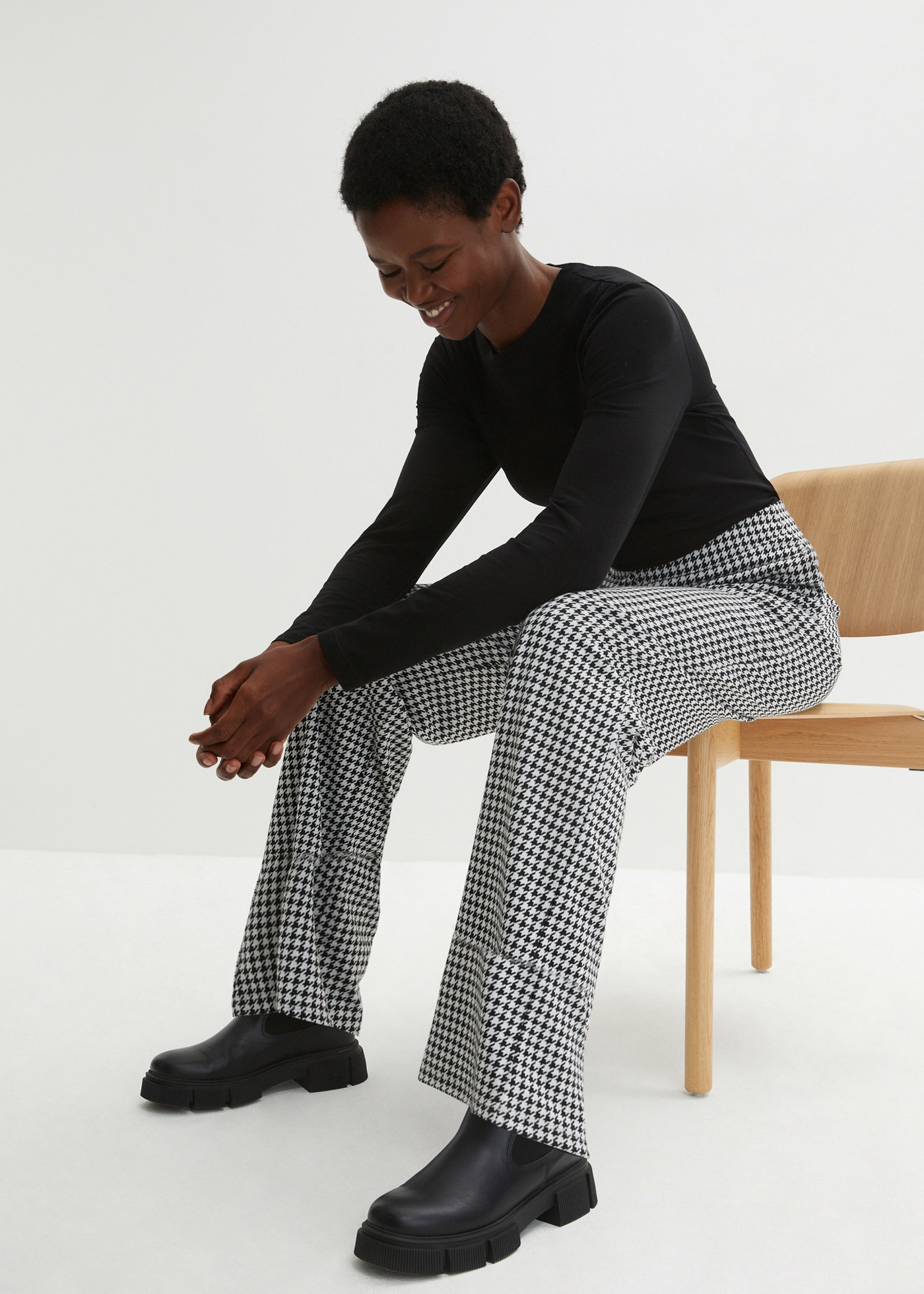 bonprix Stretch-Hose  Stretch-Material, mit Hahnentrittmuster, Loose Fit Passform