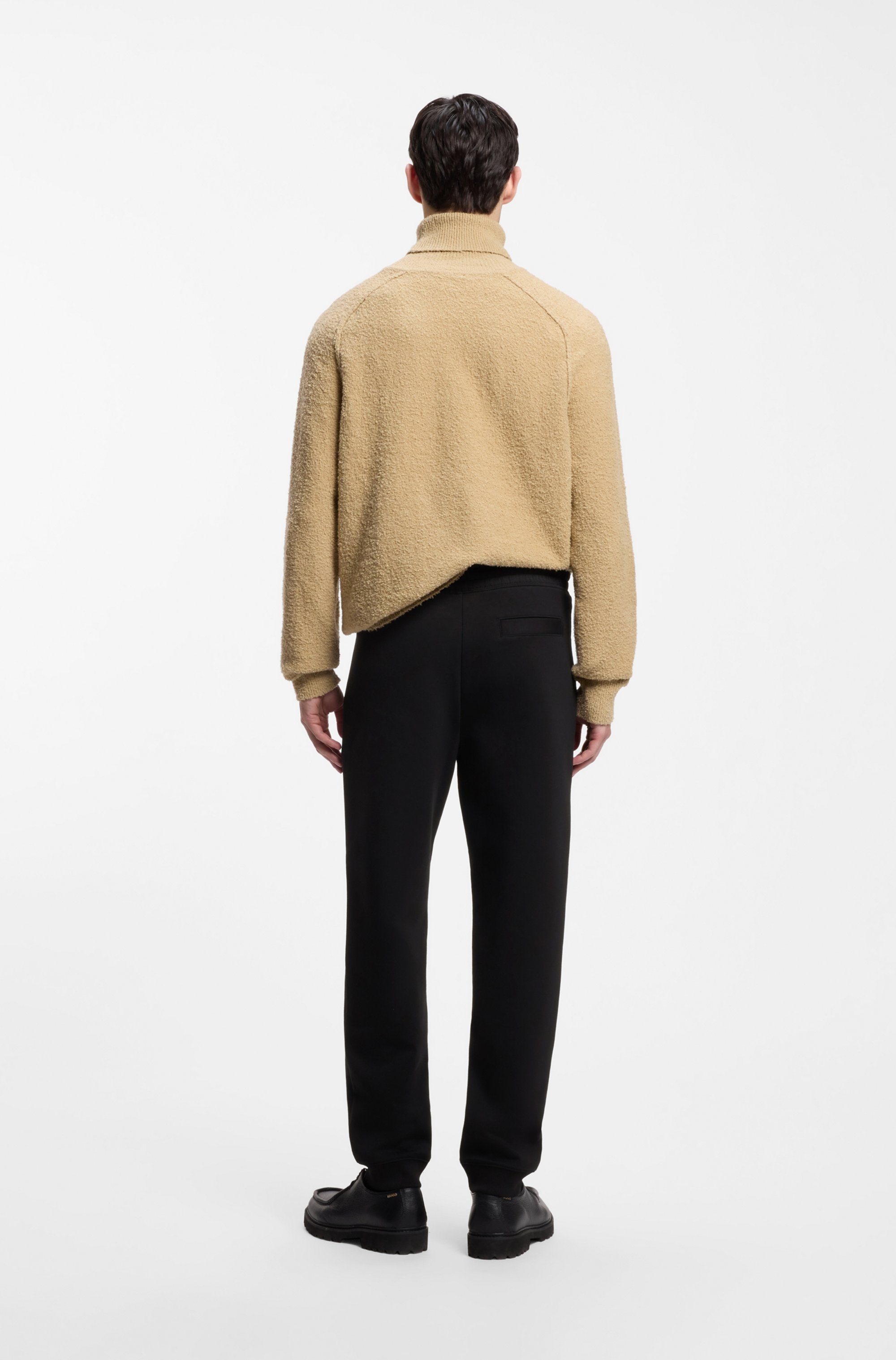 HUGO Sweathose »Dimacs Metal Logo«  elastischer Bund mit Kordel, Relaxed Fit, Premium Interlock