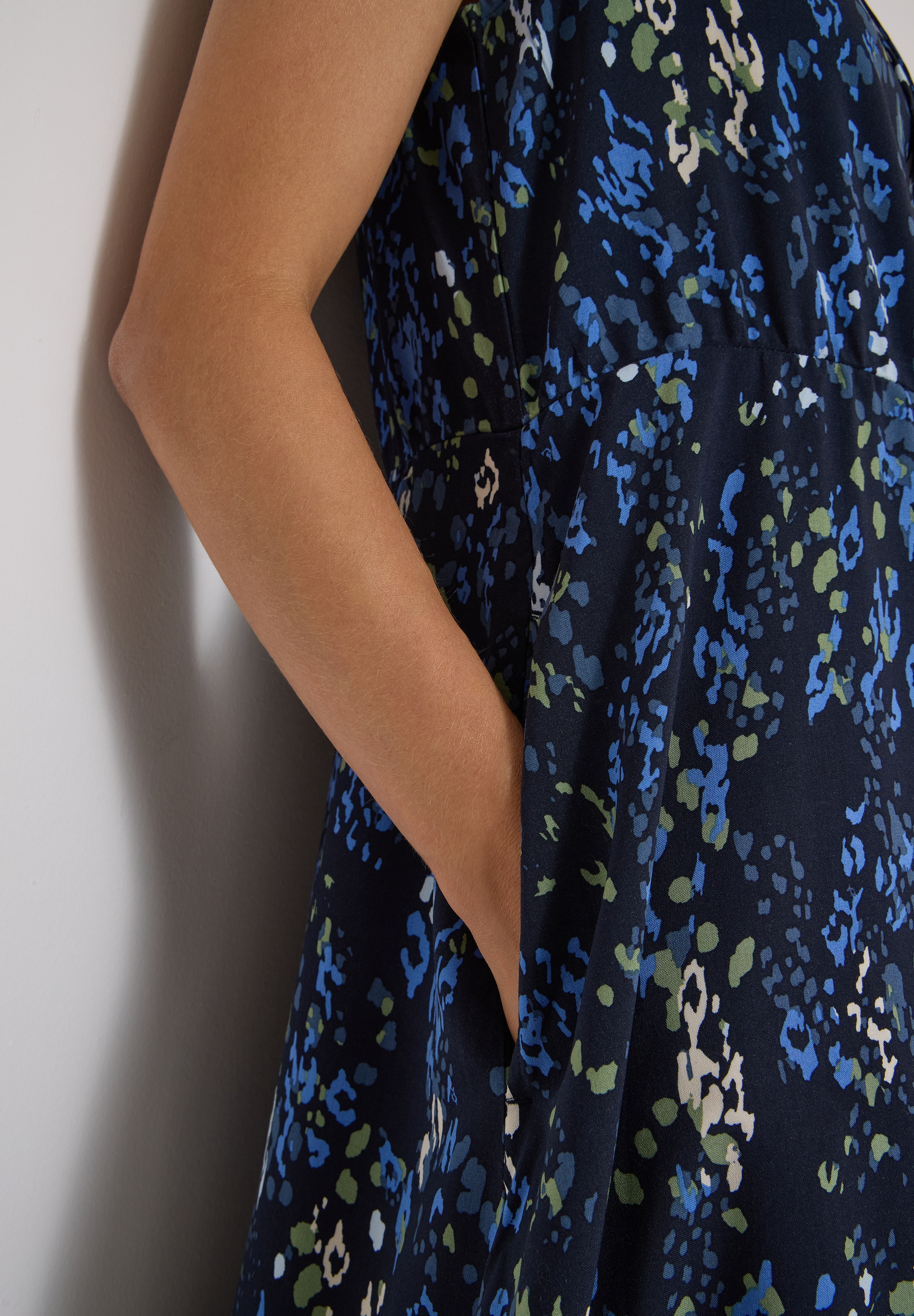 Cecil Midikleid Eingrifftaschen Sommerkleid, kleiner V-Ausschnitt, mit Eingrifftaschen