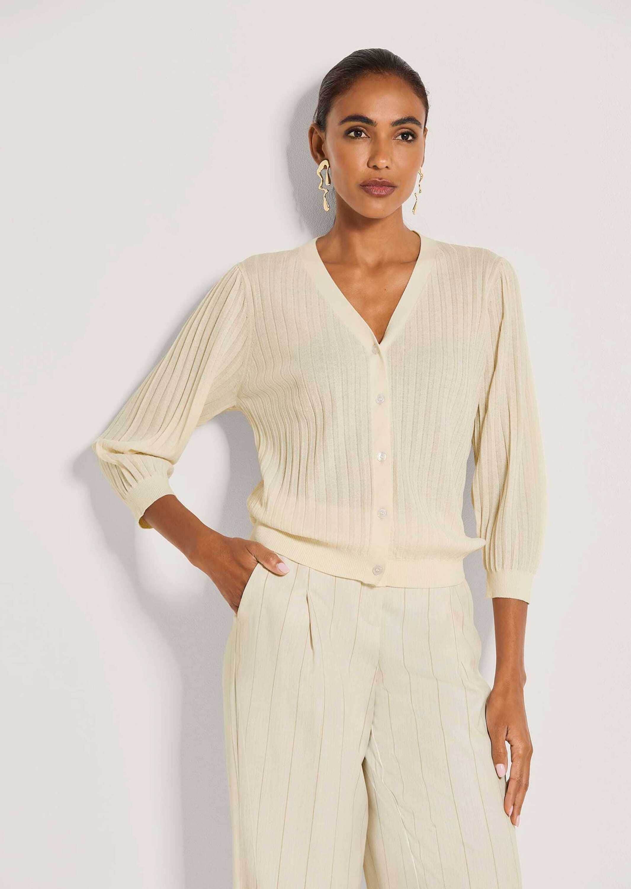 MADELEINE Strickjacke »Strickjacke Eleganter Feinstrick-Cardigan mit Plissee« Plissee