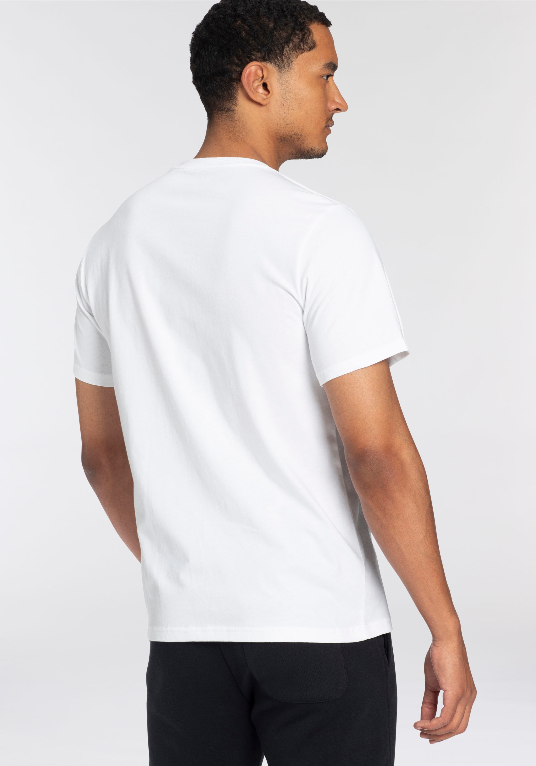 Converse T-Shirt »GO-TO EMBROIDERED STAR CHEVRON TEE«, Unisex
