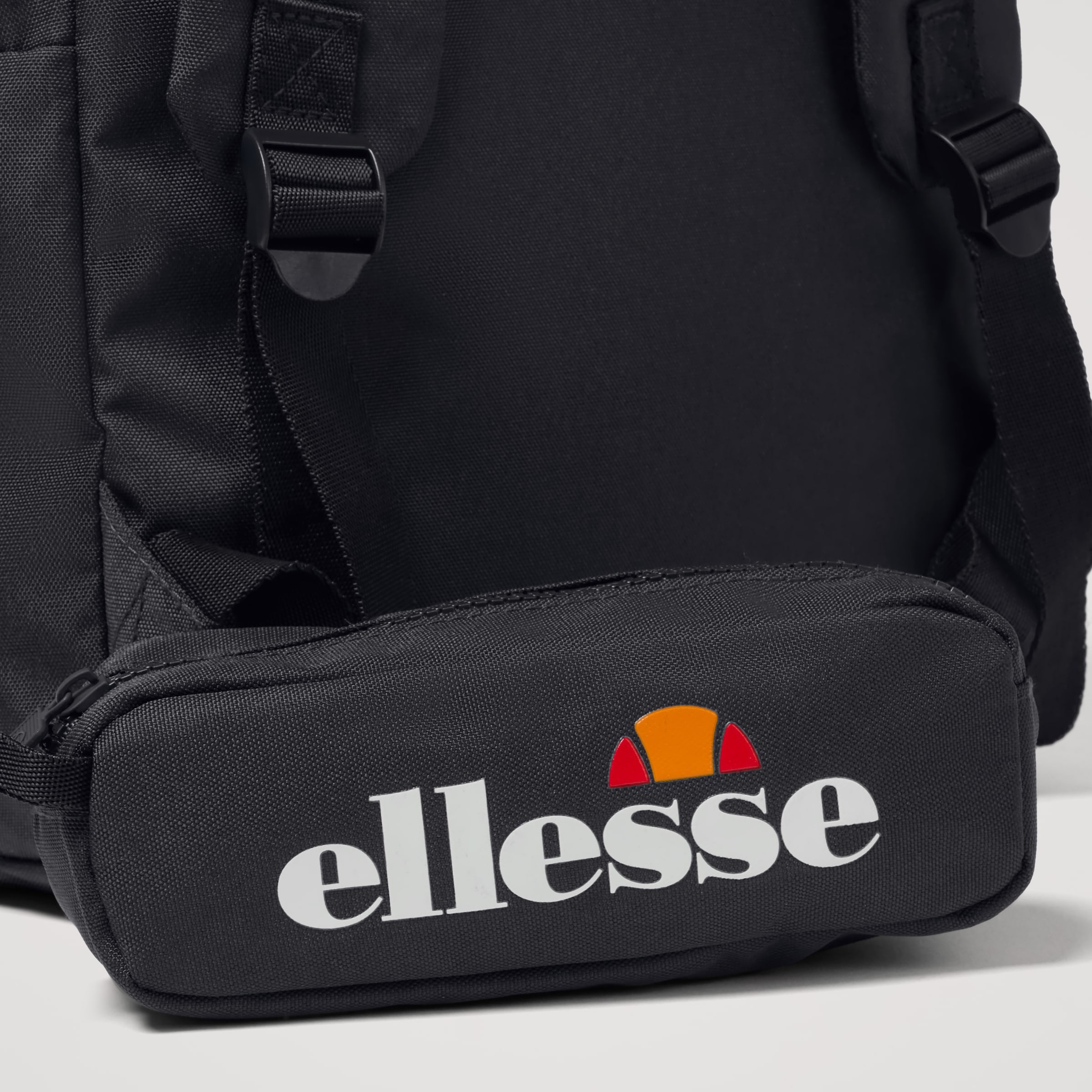 Ellesse Freizeitrucksack »RALFA BACKPACK & PENCIL CASE« für Erwachsene, sportlicher Stil, aus Polyester, zweiteiliges Set