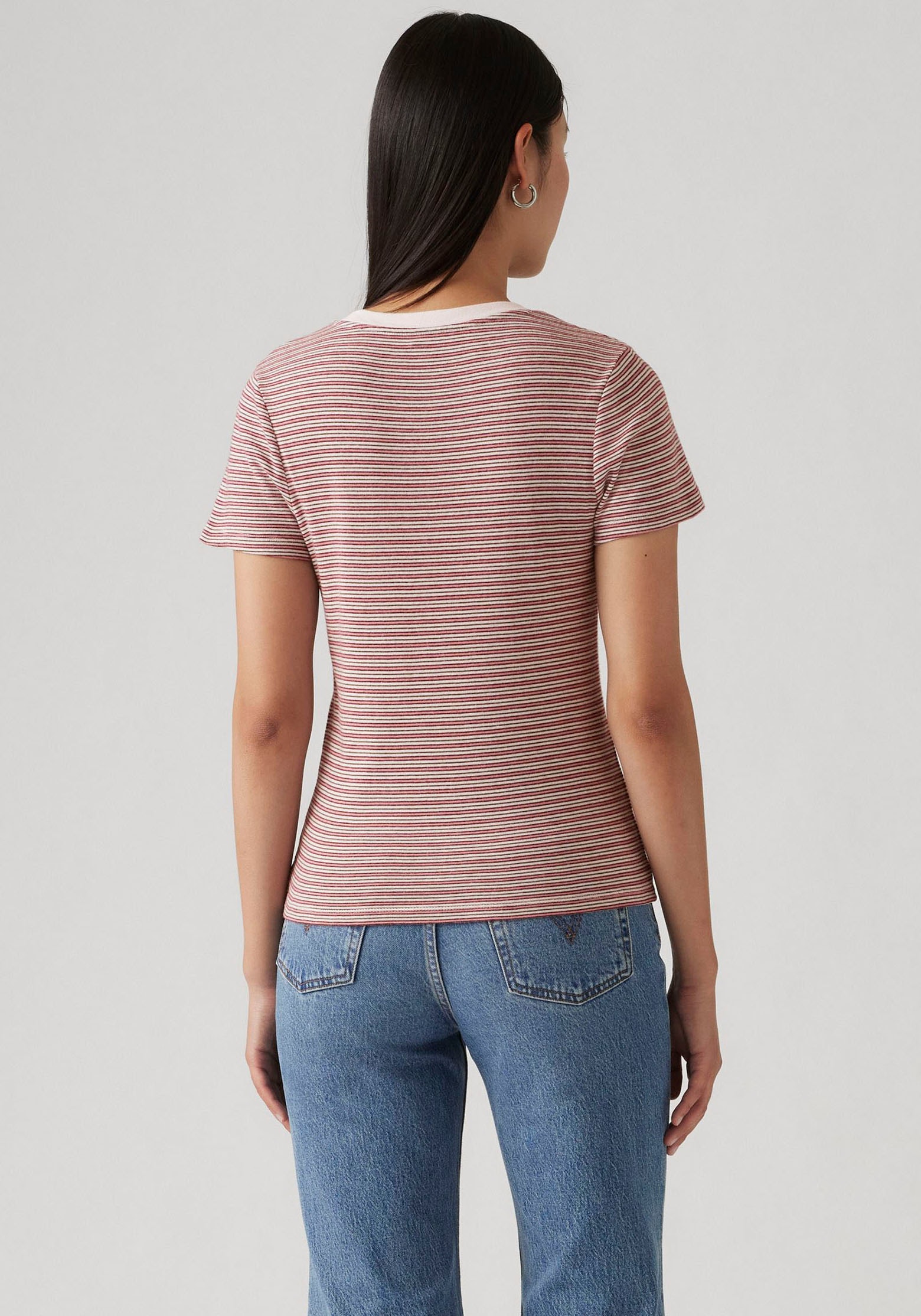 Levi's® T-Shirt »ESSENTIAL HM SS TEE«, Taillierter Schnitt