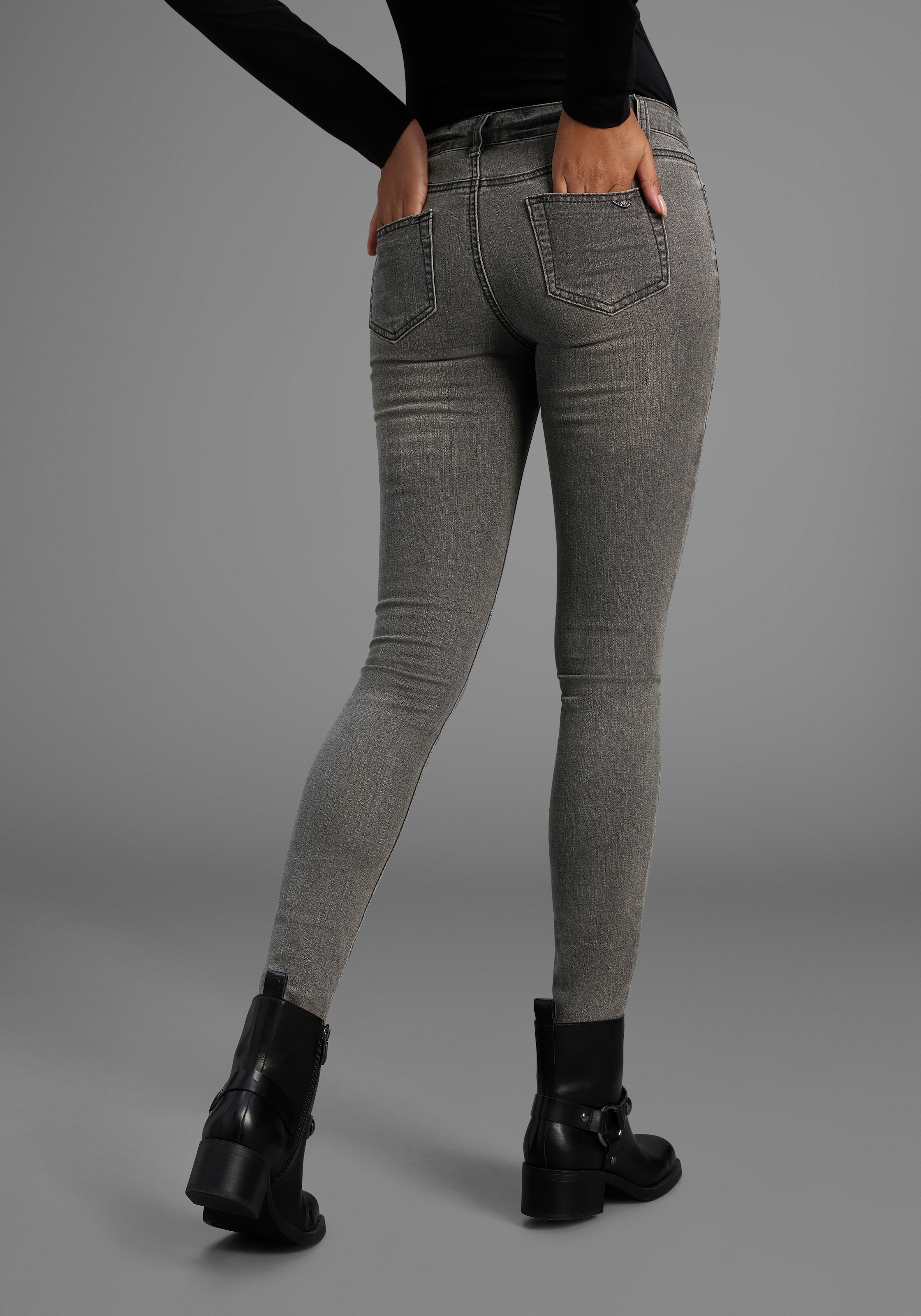 Arizona Skinny-fit-Jeans »mit Keileinsätzen« extra-enger Beinschnitt,  niedrige Leibhöhe