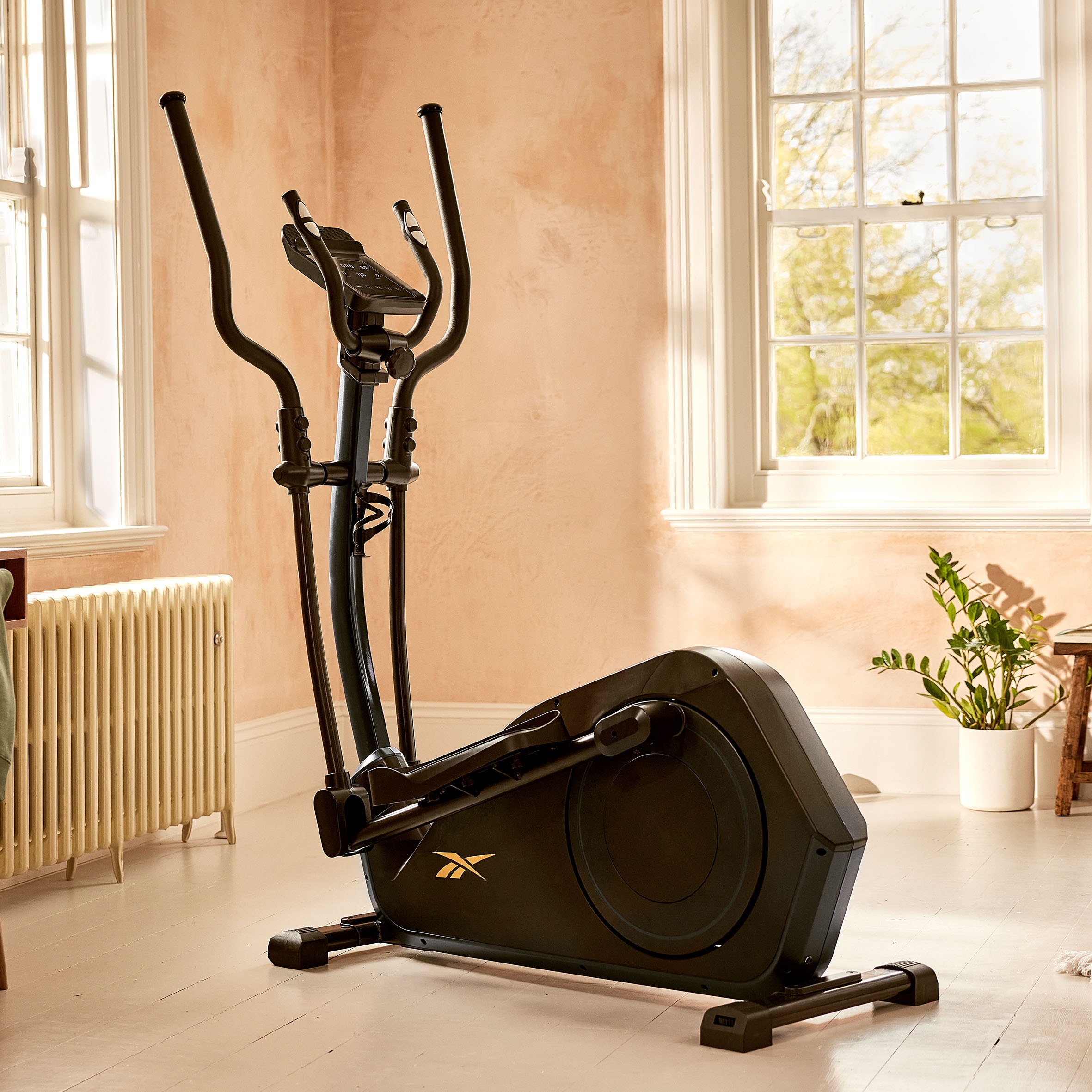 Reebok Crosstrainer-Ergometer »FR30«, (mit Tablet-Halterung und integr. Pulsempfänger), Schwungmasse ca. 4 kg, 18 Widerstandsstufen