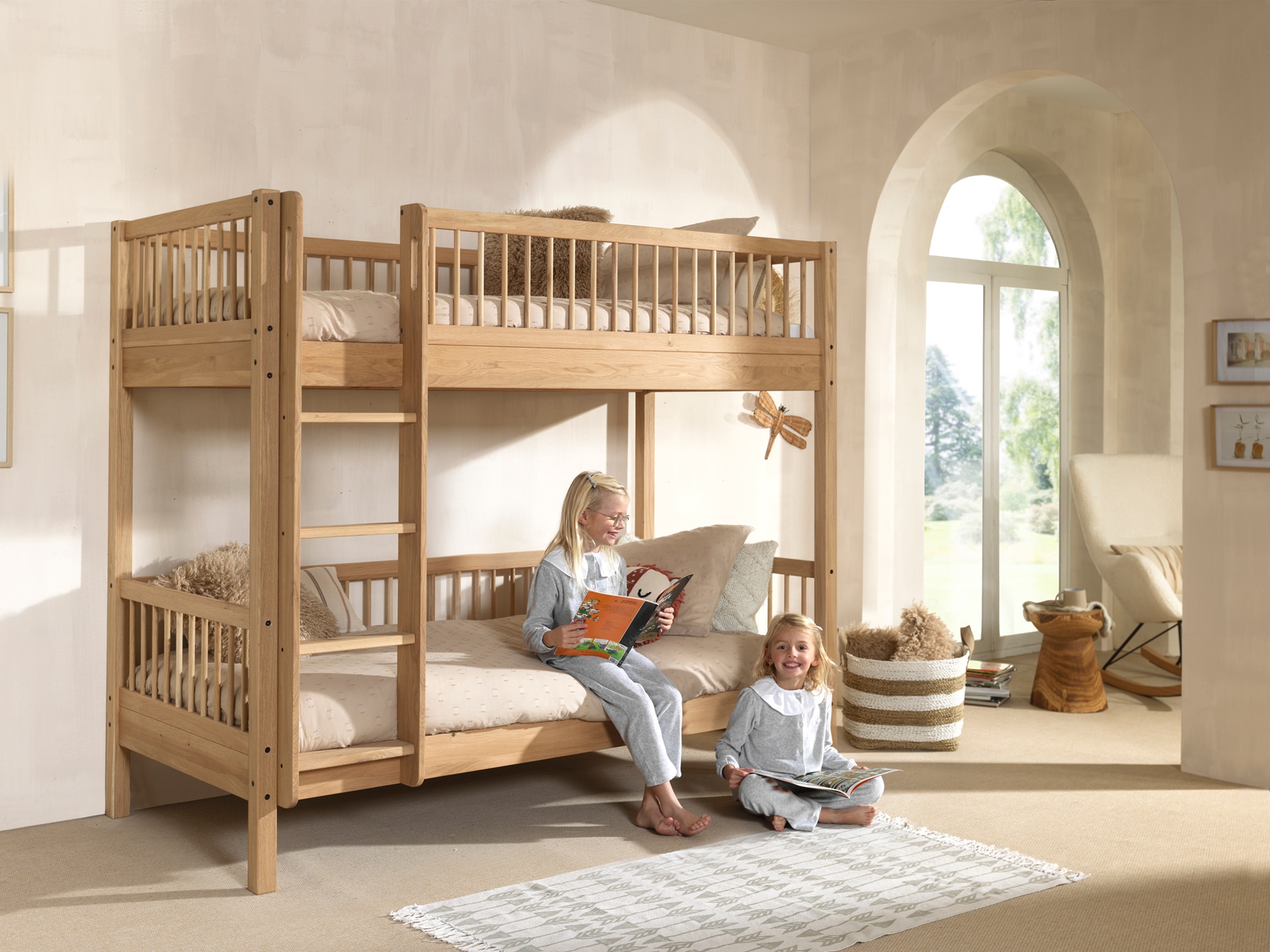 Home affaire Etagenbett »Eiche massiv, Made in Europe, langlebige Qualität«, (B/H/T ca. 208x176x98cm, Schublade+unterer Rausfallschutz optional), 2 Lattenroste, wahlweise mit oder ohne Bettschublade und Absturzschutz