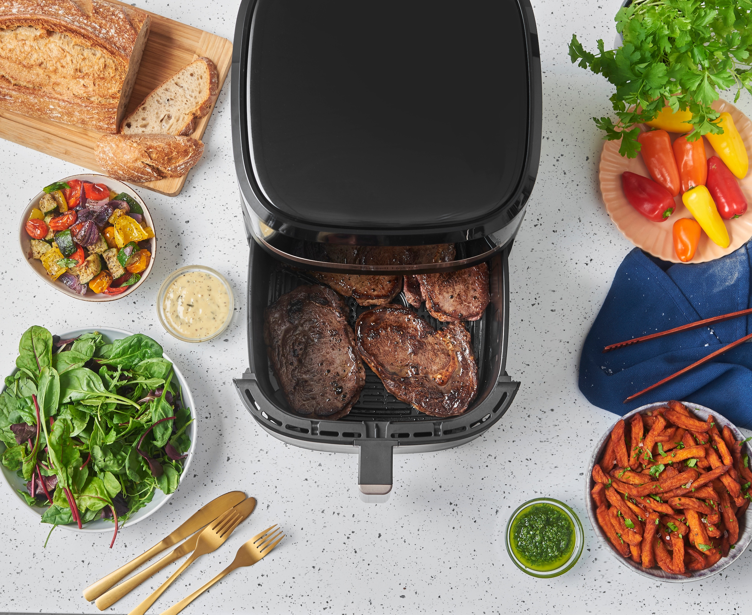 RUSSELL HOBBS Heißluftfritteuse »27630-56 SatisFry, 8,3 L«, 1800 W, Fassungsvermögen 8,3 l, Airfryer–wenig oder kein Öl erforderlich, 9 Programme, 8,3 L