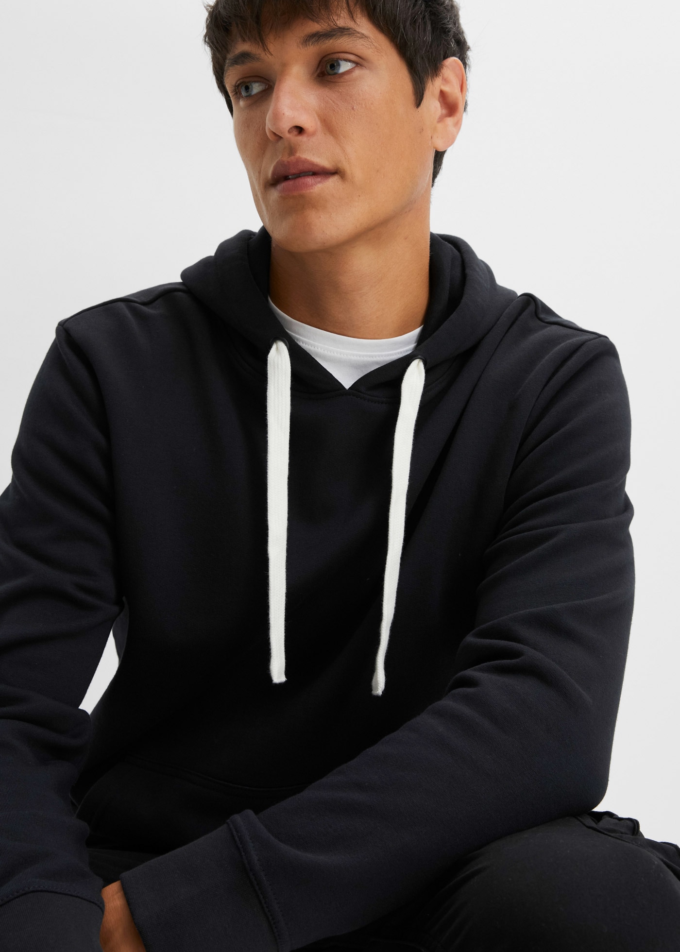 bonprix Hoodie »Hoodie aus reiner Baumwolle«, Regular Fit, mit Kängurutasche, weich angeraute Innenseite
