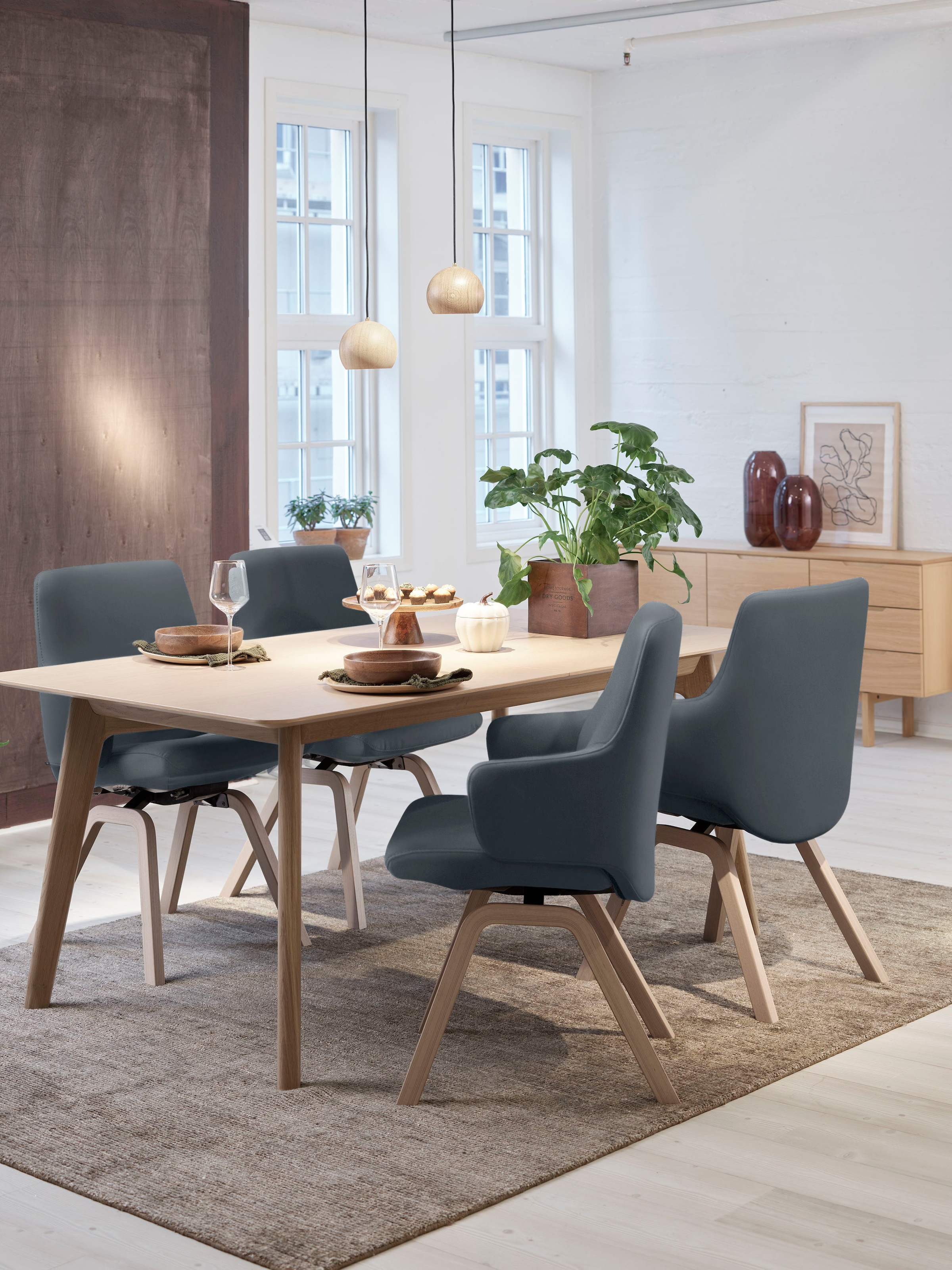 Stressless® Polsterstuhl »Laurel«, Leder BATICK, Low Back mit Armlehne, Größe L, mit schräggestellten Beinen in Walnuss