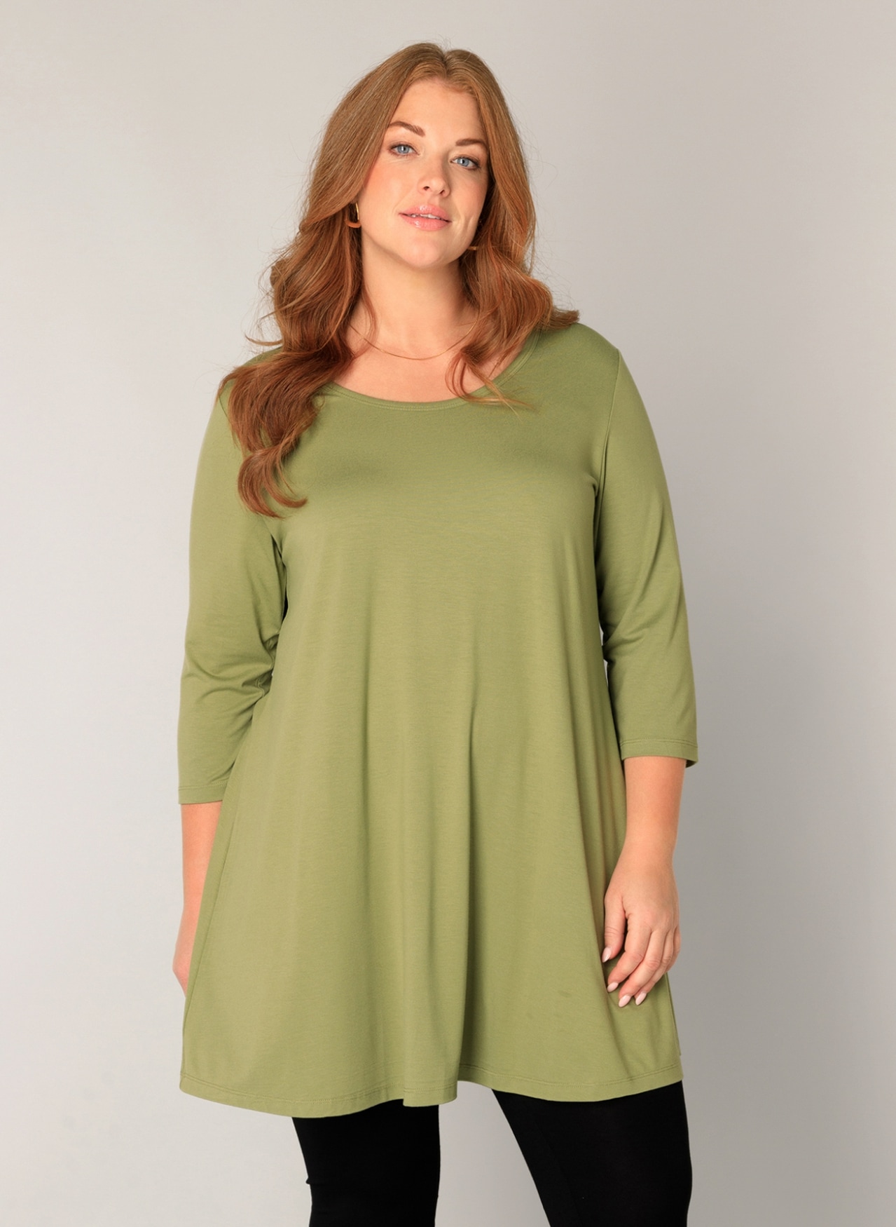 Base Level Curvy Tunikashirt »Aria« mit Rundhalsausschnitt