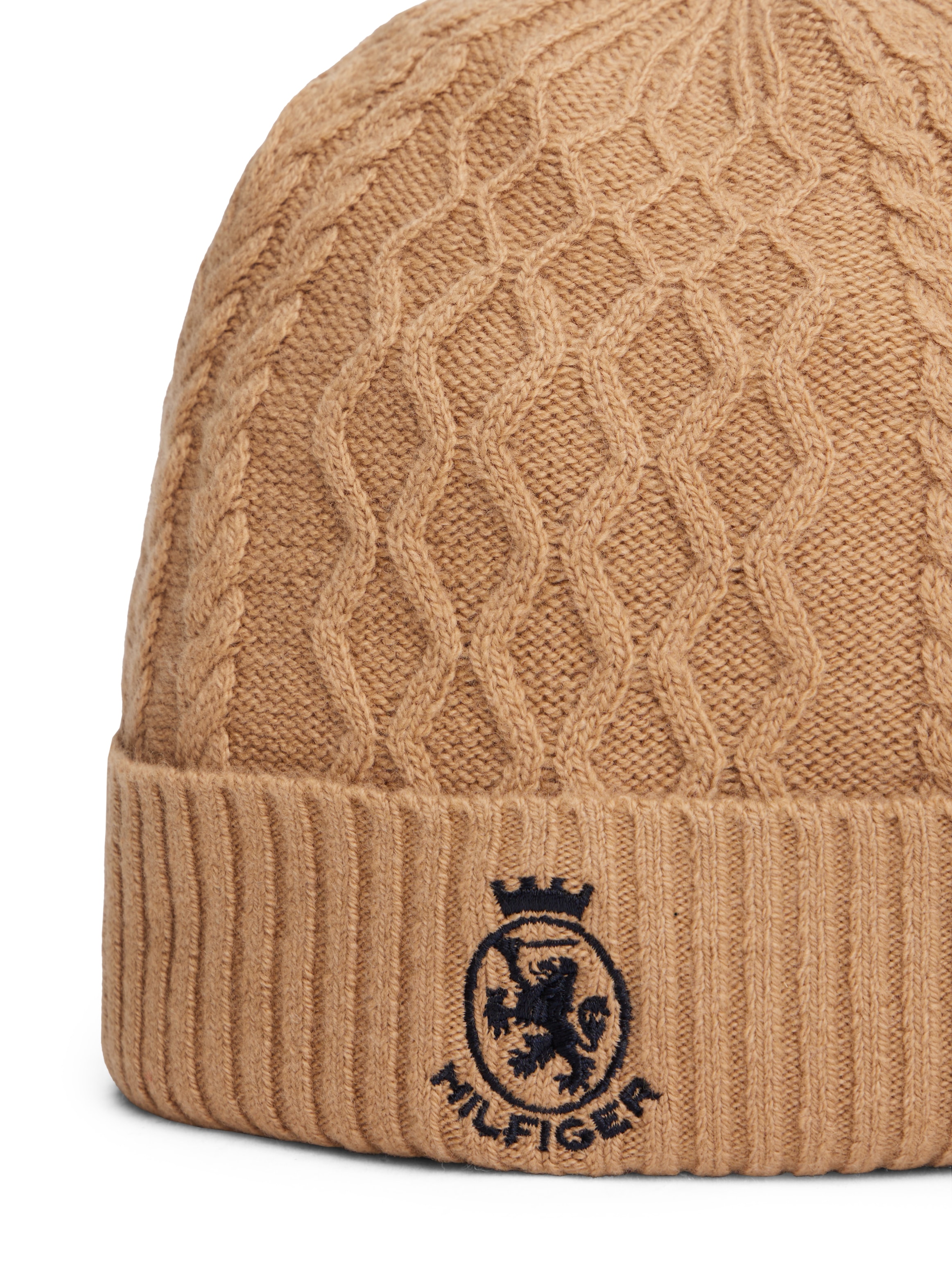 Tommy Hilfiger Beanie »TH CREST KNIT«, Zopfstrickmuster, mit TH-Wappen