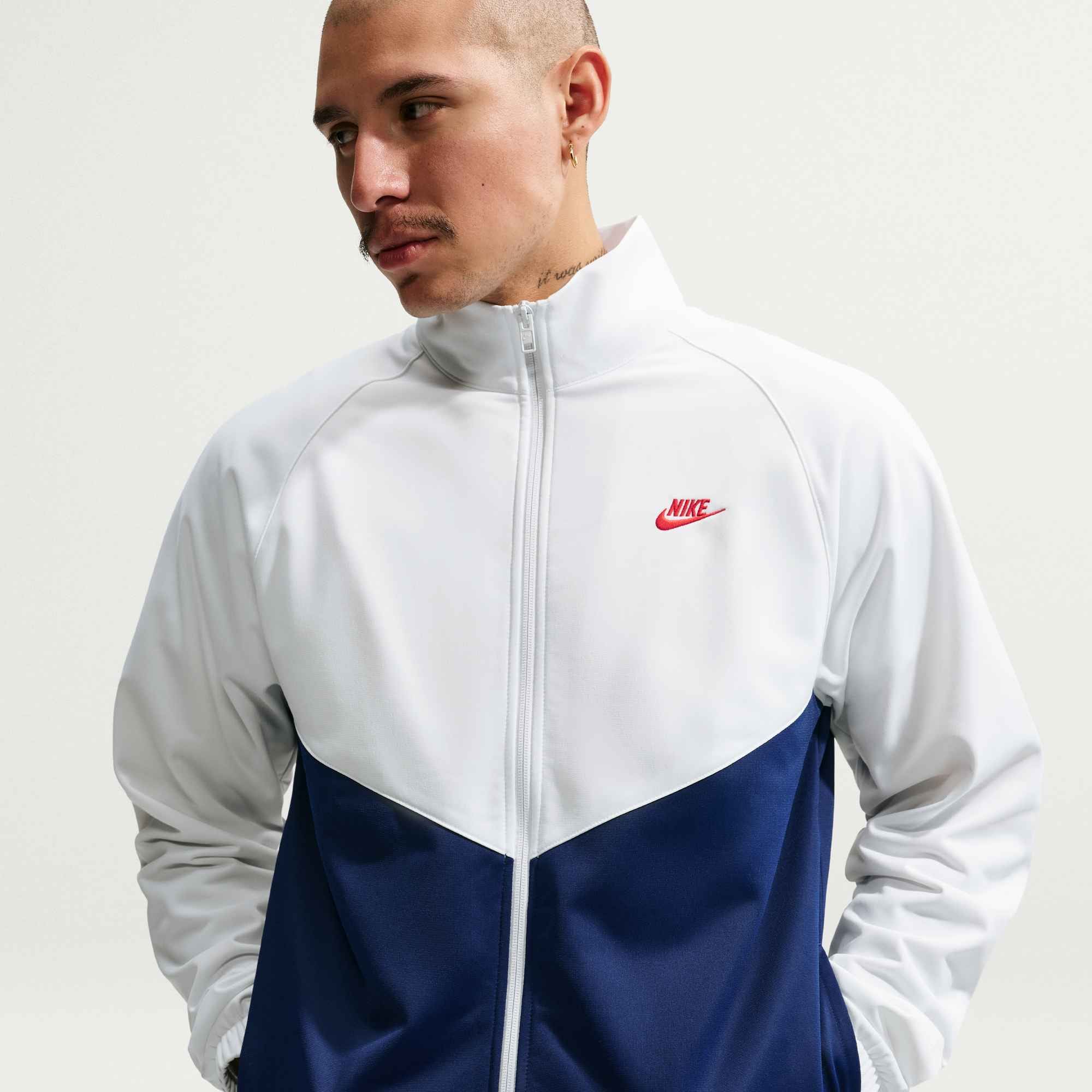 Nike Sportswear Trainingsanzug »Nike Windrunner Men's Poly-Knit Tracksuit« zweiteiliges Outfit, aus Poly-Knit-Material, auch in großen Größen