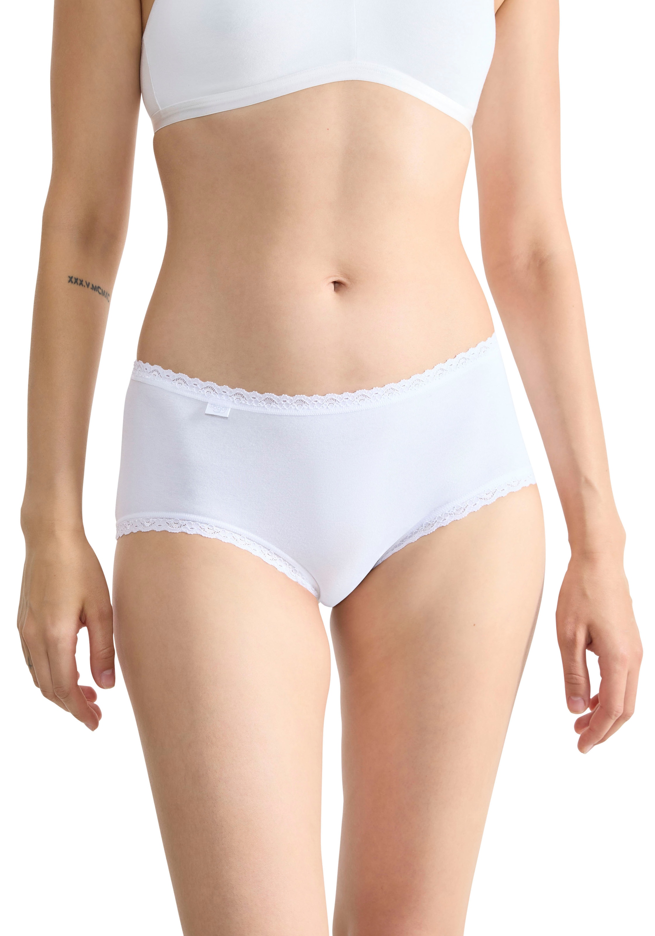 sloggi Midislip »24/7 Cotton Lace«, mit zarter Spitze, Baumwollmischung. blickdicht, hüftiger Schnitt