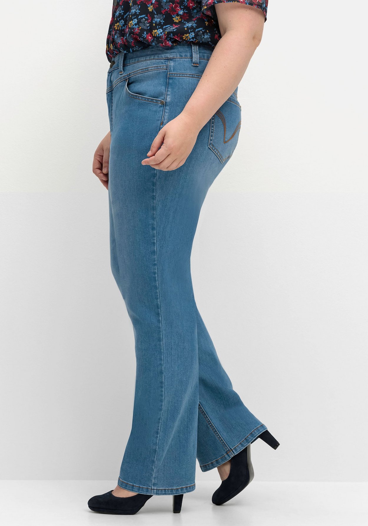 Sheego Stretch-Jeans »Gerade Jeans mit Bodyforming-Effekt«