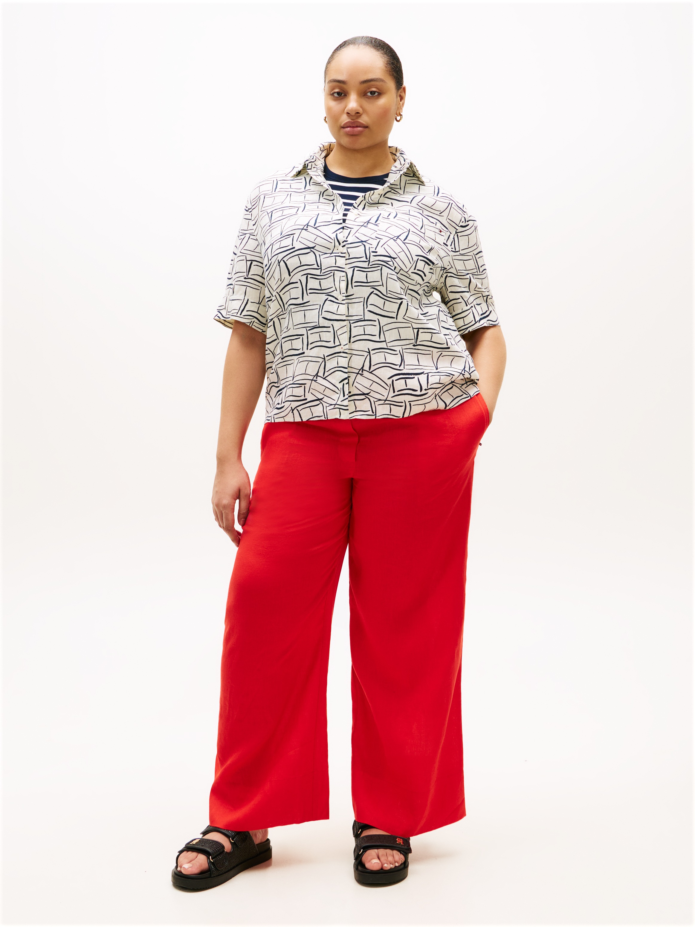 Tommy Hilfiger Curve Kurzarmshirt »CRV ESS LINEN SHIRT WITH SS« in großen Größen
