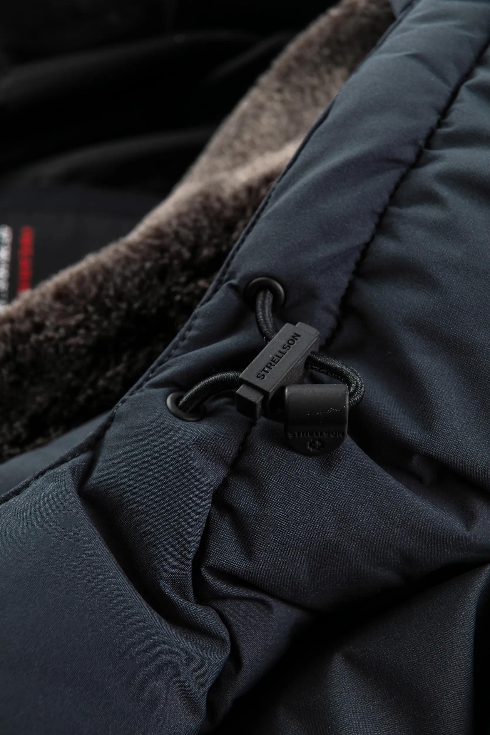 Strellson Parka »Ambience Kurzmantel« mit Kapuze mit gefüttertem Stehkragen Regular Fit abnehmbare Details