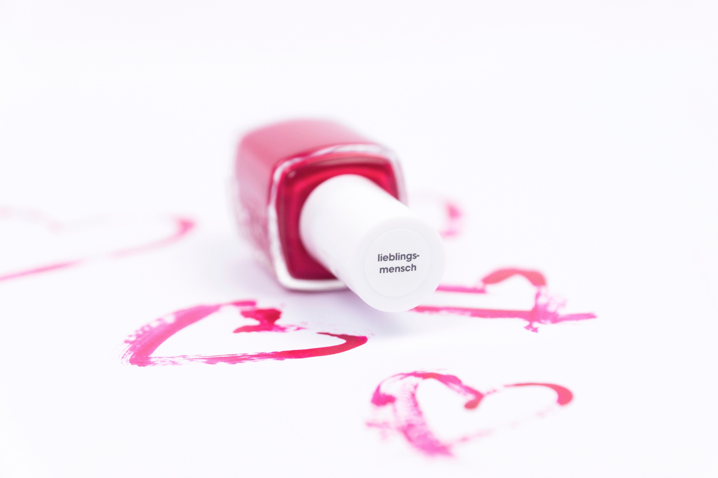 essie Nagellack »Essieliebe« mit natürlichen Inhaltsstoffen