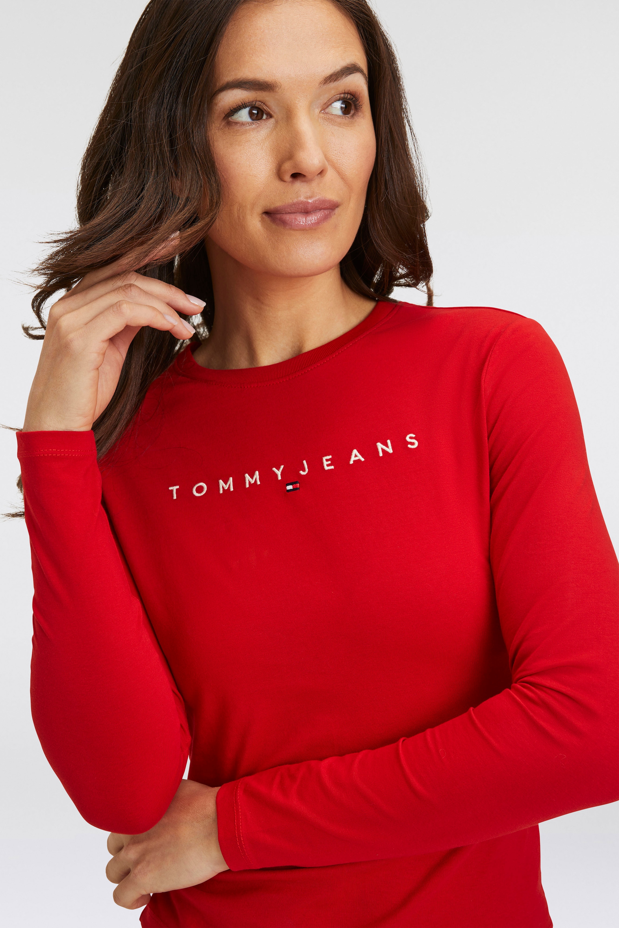 Tommy Jeans Langarmshirt »Slim Linear Shirt Longsleeve«, mit Logostickerei