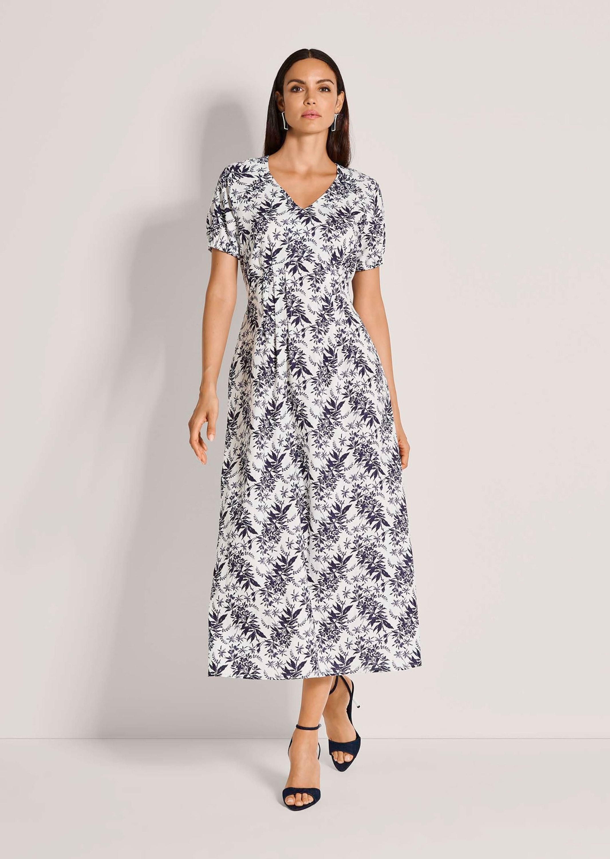 MADELEINE Midikleid »Sommerkleid Viskosekleid mit floralem Design« Nahttasche Reißverschluss hinten mittig