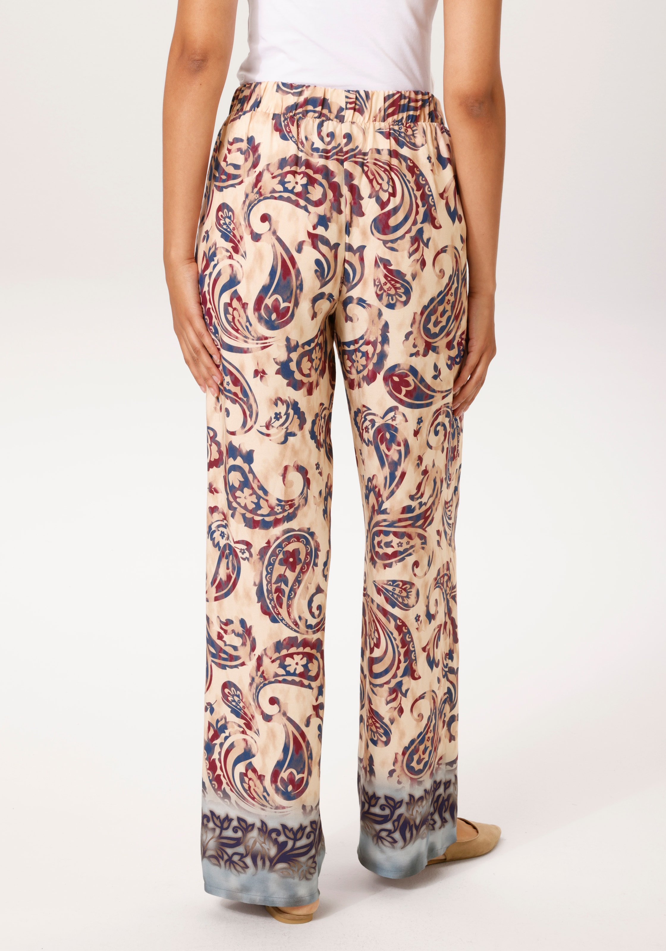 Aniston CASUAL Schlupfhose  mit trendigem Paisley-Druck und Bordüre am Saum - NEUE KOLLEKTION