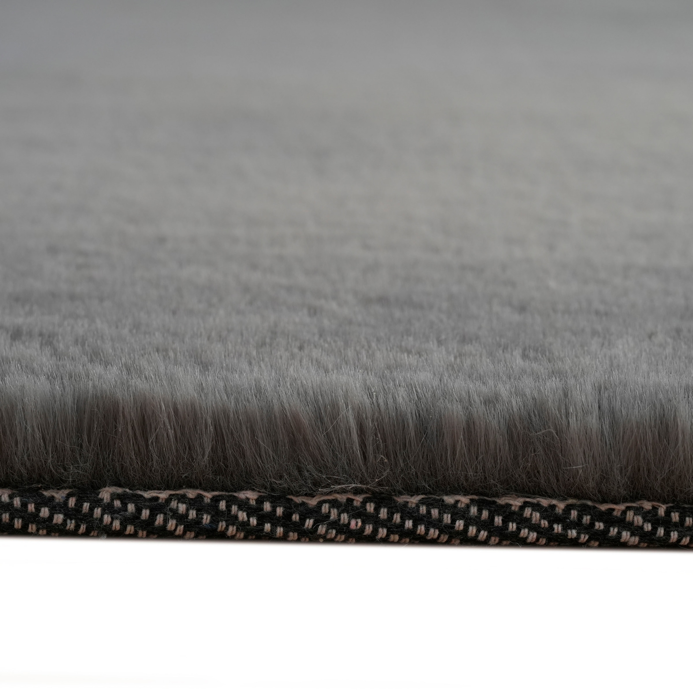 Bruno Banani Fellteppich »Rabbit 2, Kunstfell Teppich, Modern«, rechteckig, 25 mm Höhe, Kaninchenfell-Haptik, sehr weich, Wohnzimmer, Schlafzimmer, Esszimmer