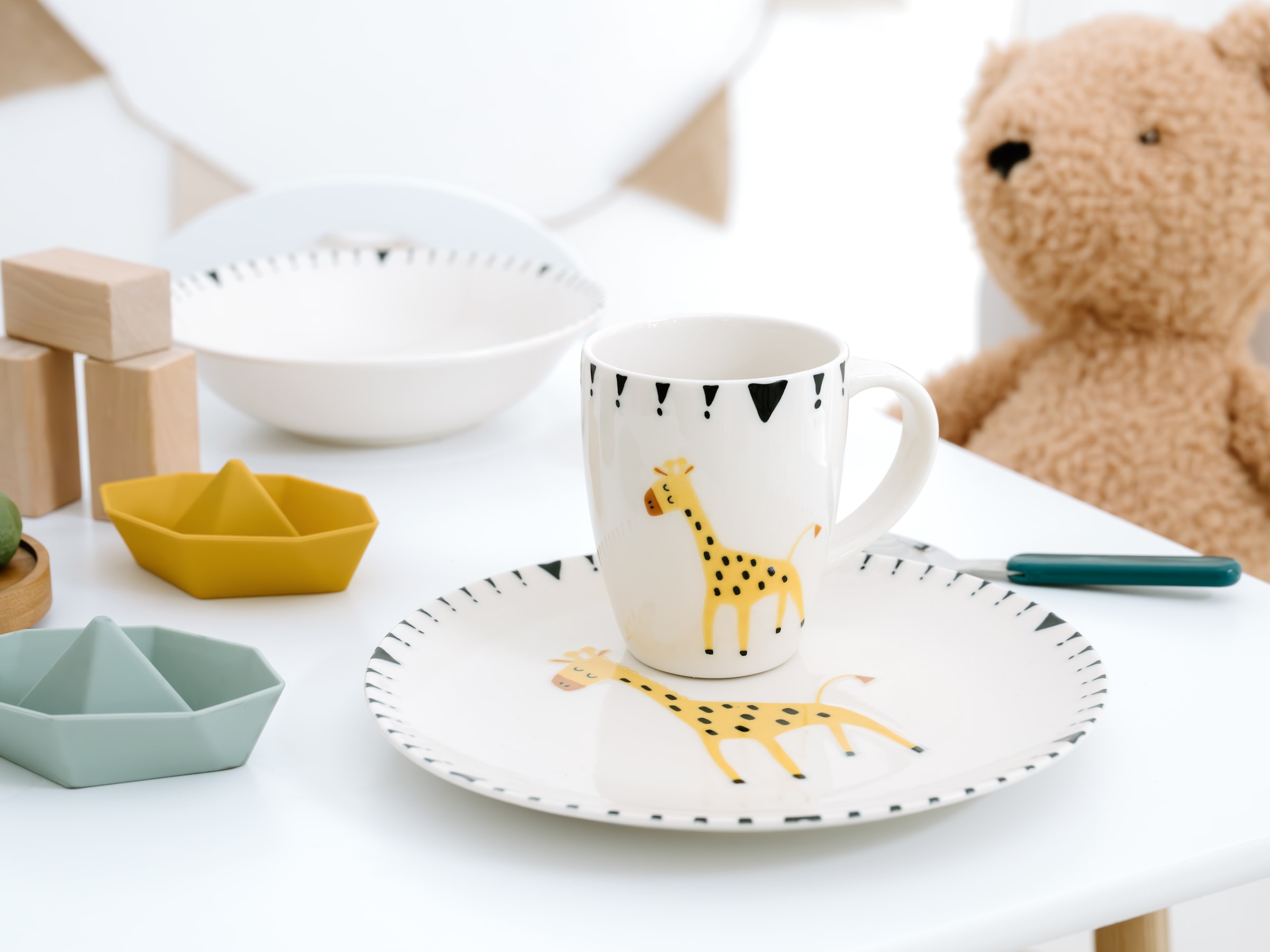 CreaTable Kindergeschirr-Set »Safari Giraffe, Kinder Set 3-tlg.« gezeichnete Tiermotive, skandinavischer Stil, Ethno-Style Motive