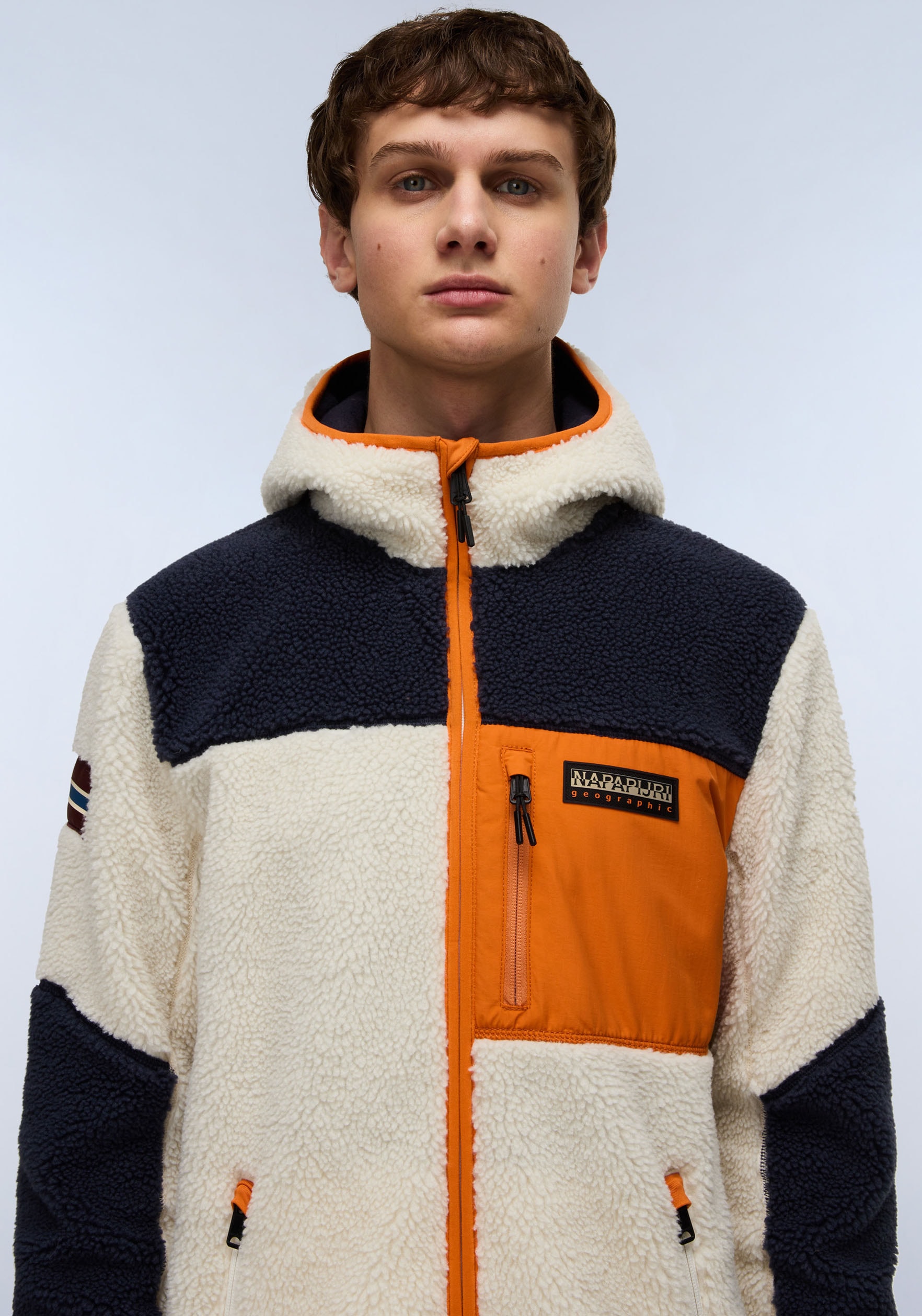 Napapijri Plüschjacke »YUPIK«, mit Kapuze, mit kontrastfarbenen Details