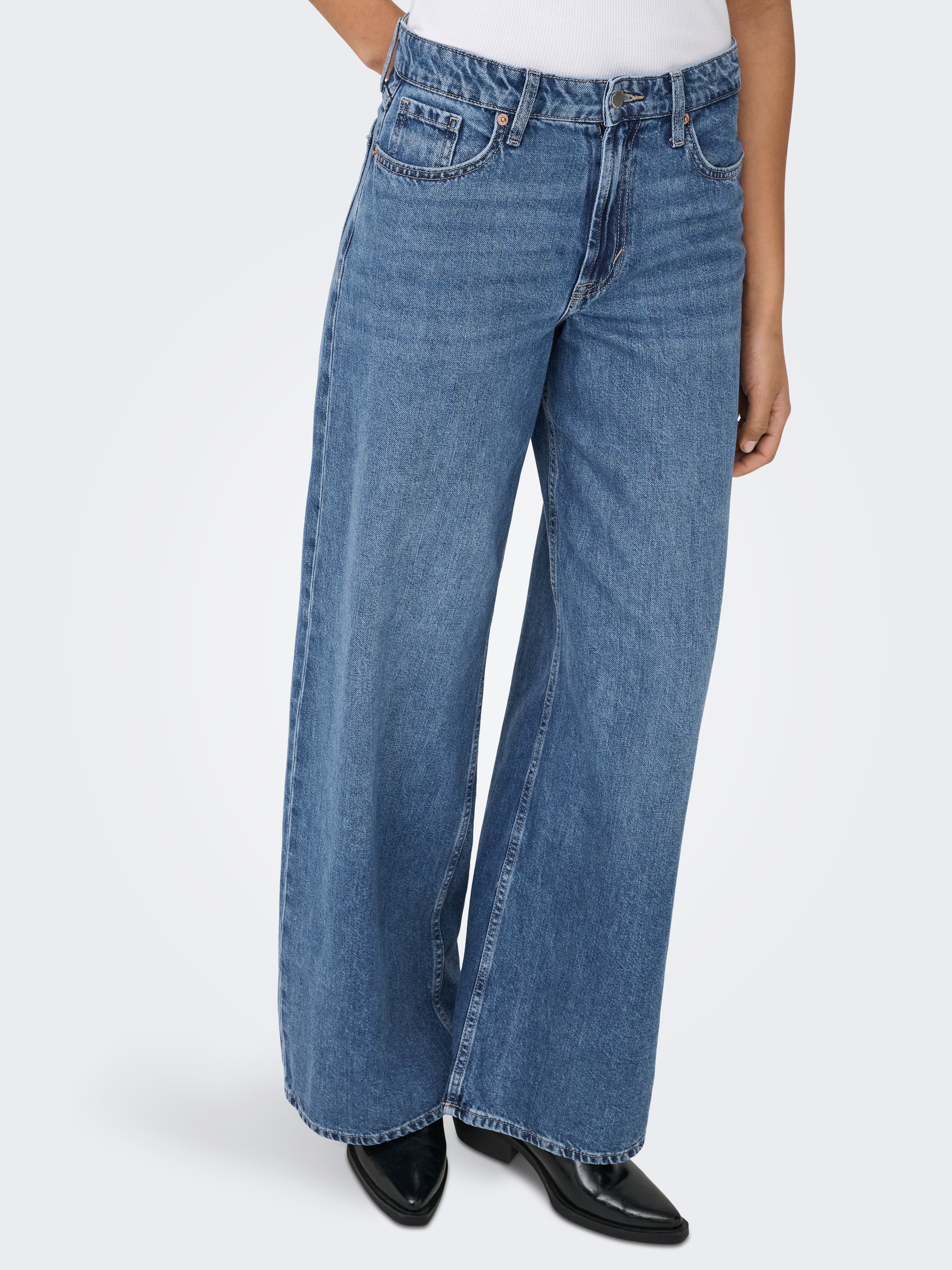 ONLY High-waist-Jeans »ONLSILKY SOFT HW WIDE DNM PIM233 NOOS« mittlere Waschung, hohe Leibhöhe, weite Beinform