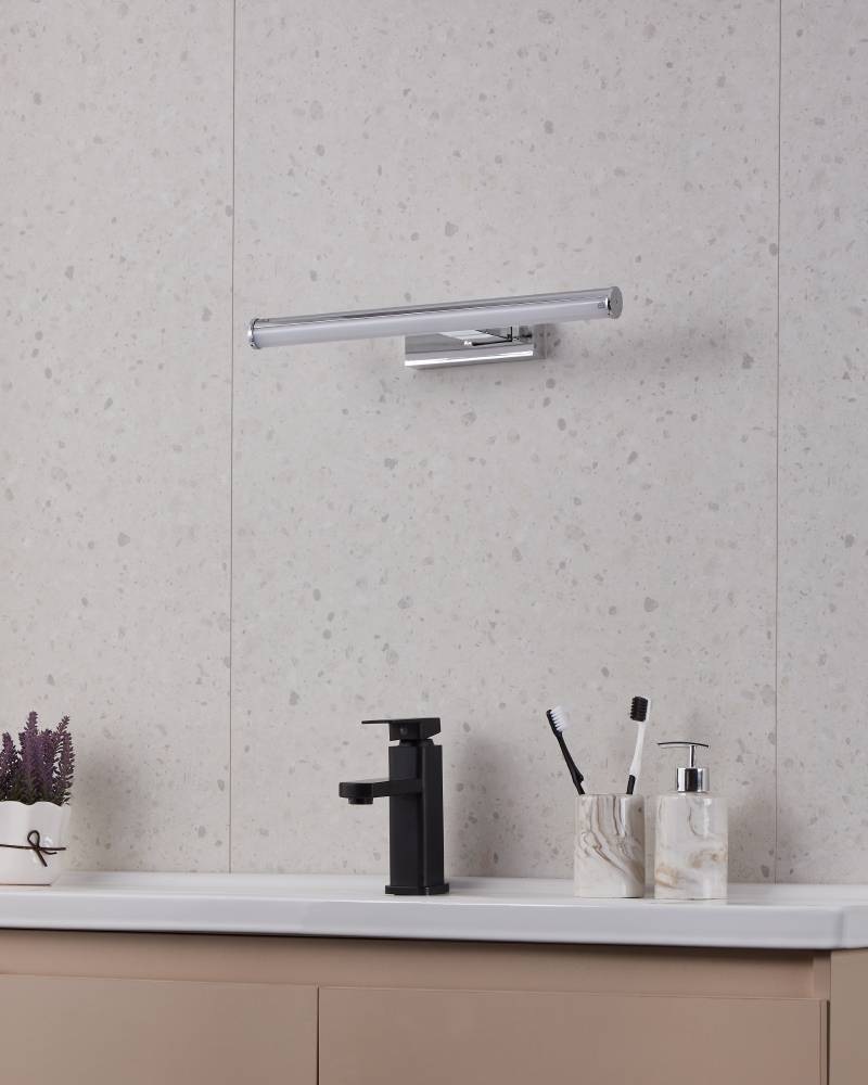 EGLO Wandleuchte »VADUMI Spiegelleuchte, Badezimmerleuchte, LED, Chrom, weiß, IP44«, 1 flammig, Leuchtmittel LED-Board | LED fest integriert, Feuchtraumleuchte, Badezimmer, Kunststoff, klassisch,m 40x5x12,5cm