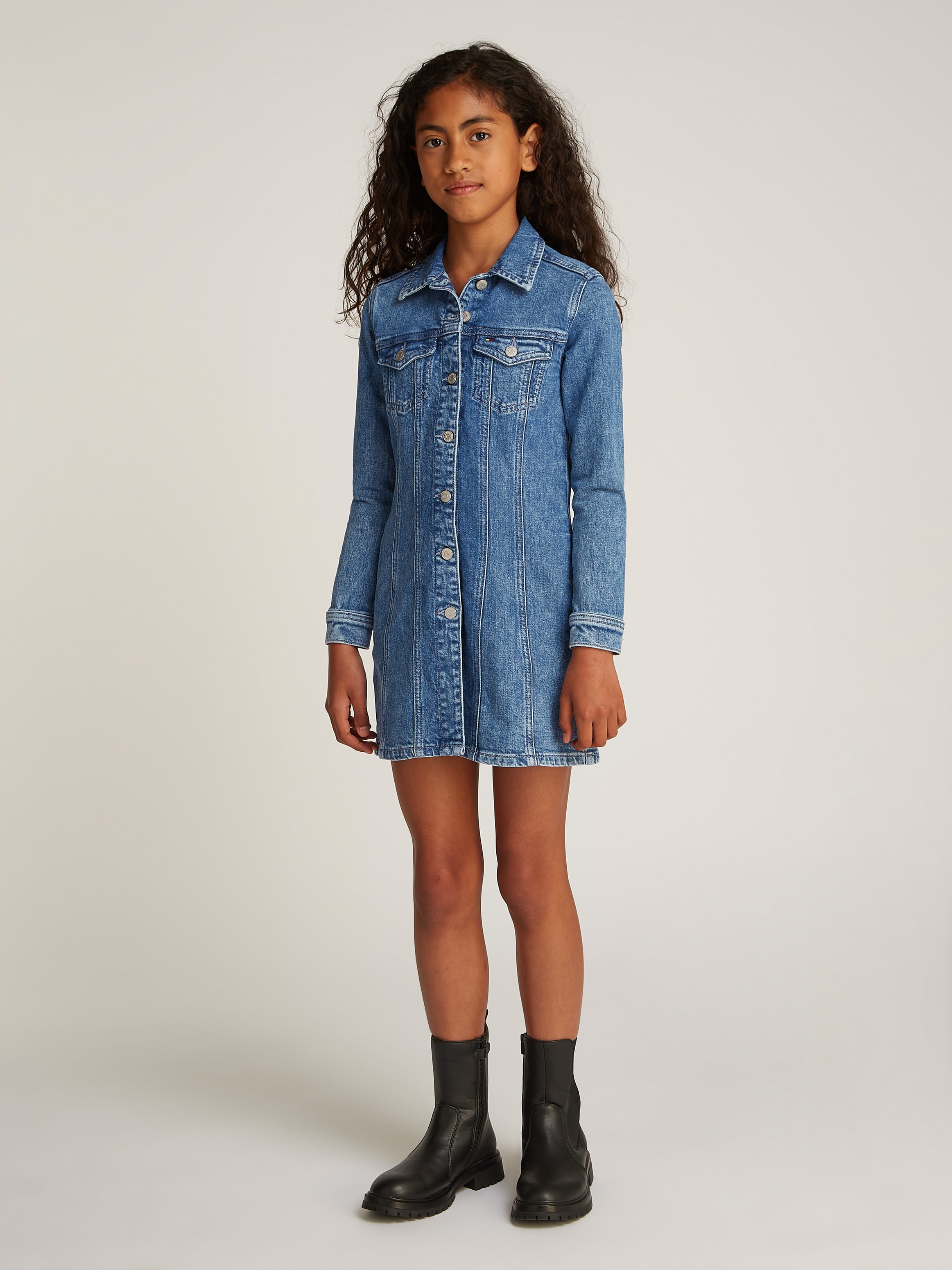 Tommy Hilfiger Jeanskleid »DENIM DRESS LS«, mit Brusttaschen, in blauer Waschung