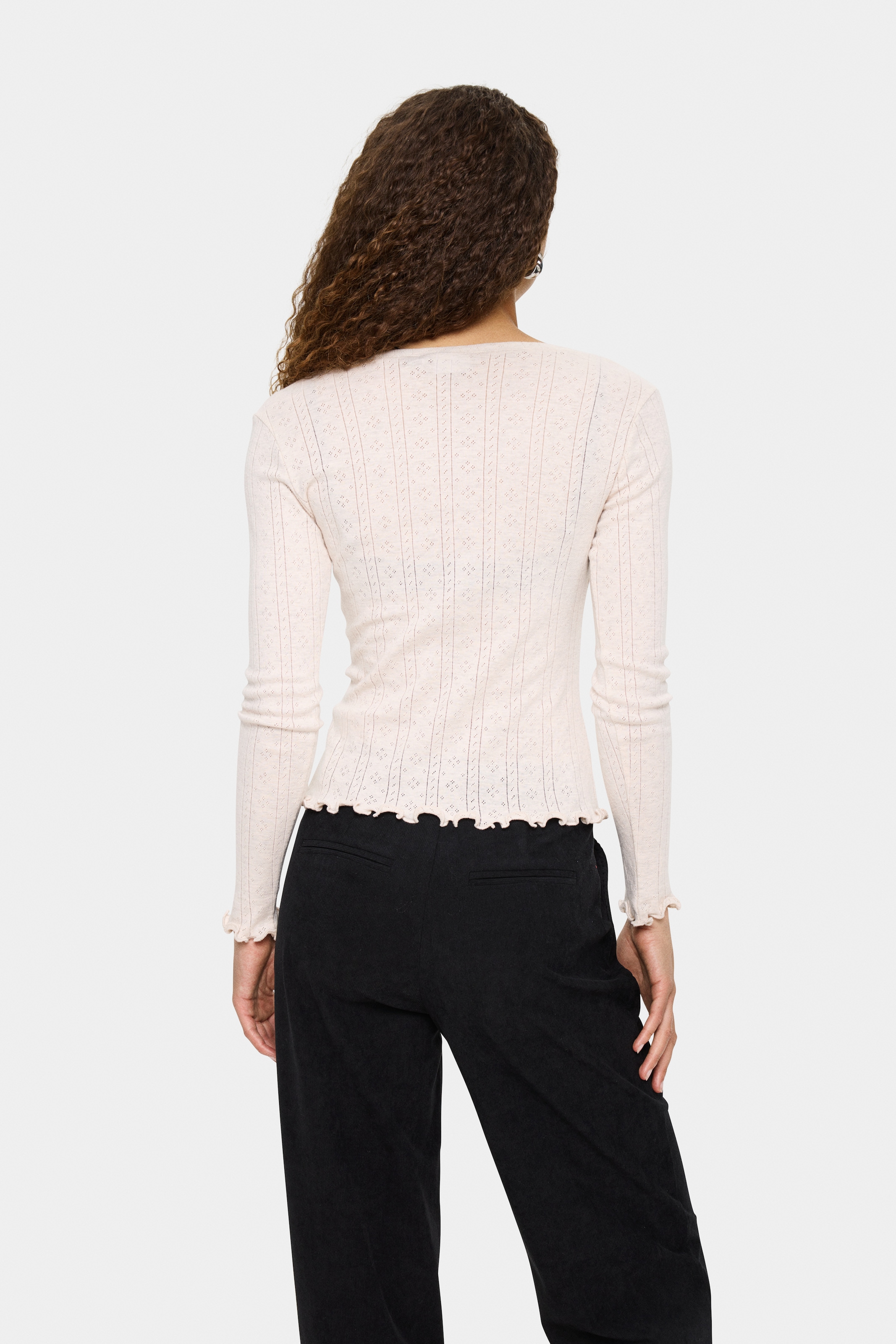 Saint Tropez Strickjacke »GruSZ Cardigan«, mit Lochstickerei und gewelltem Saum