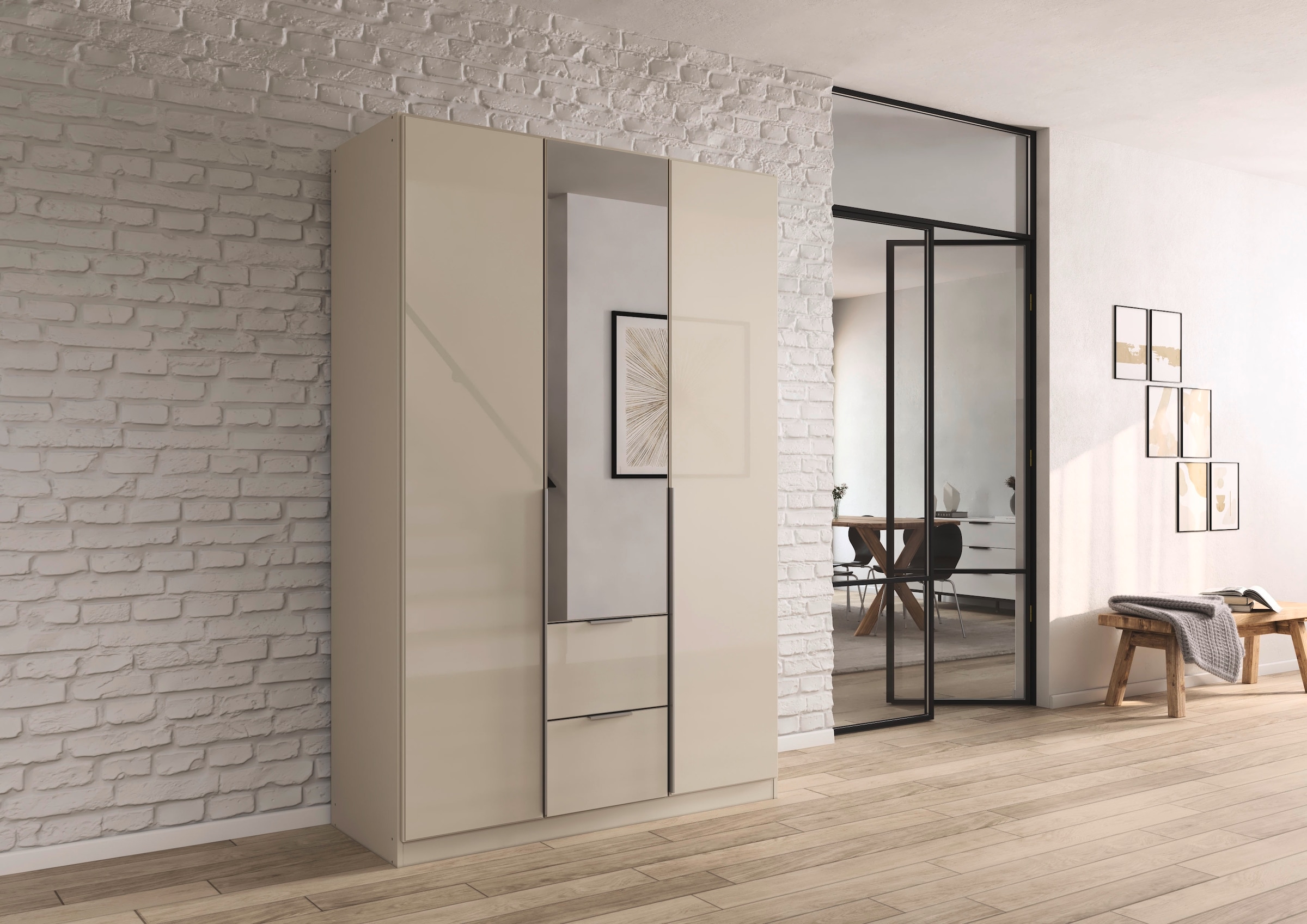 rauch Drehtürenschrank »Kleiderschrank Kleiderschränke Schrank Garderobe AGORDO mit Glasfront«, (in zwei Griff-Farben mit Glasfront), mit Außenschubkästen, in 6 Breiten und 2 Höhen MADE IN GERMANY