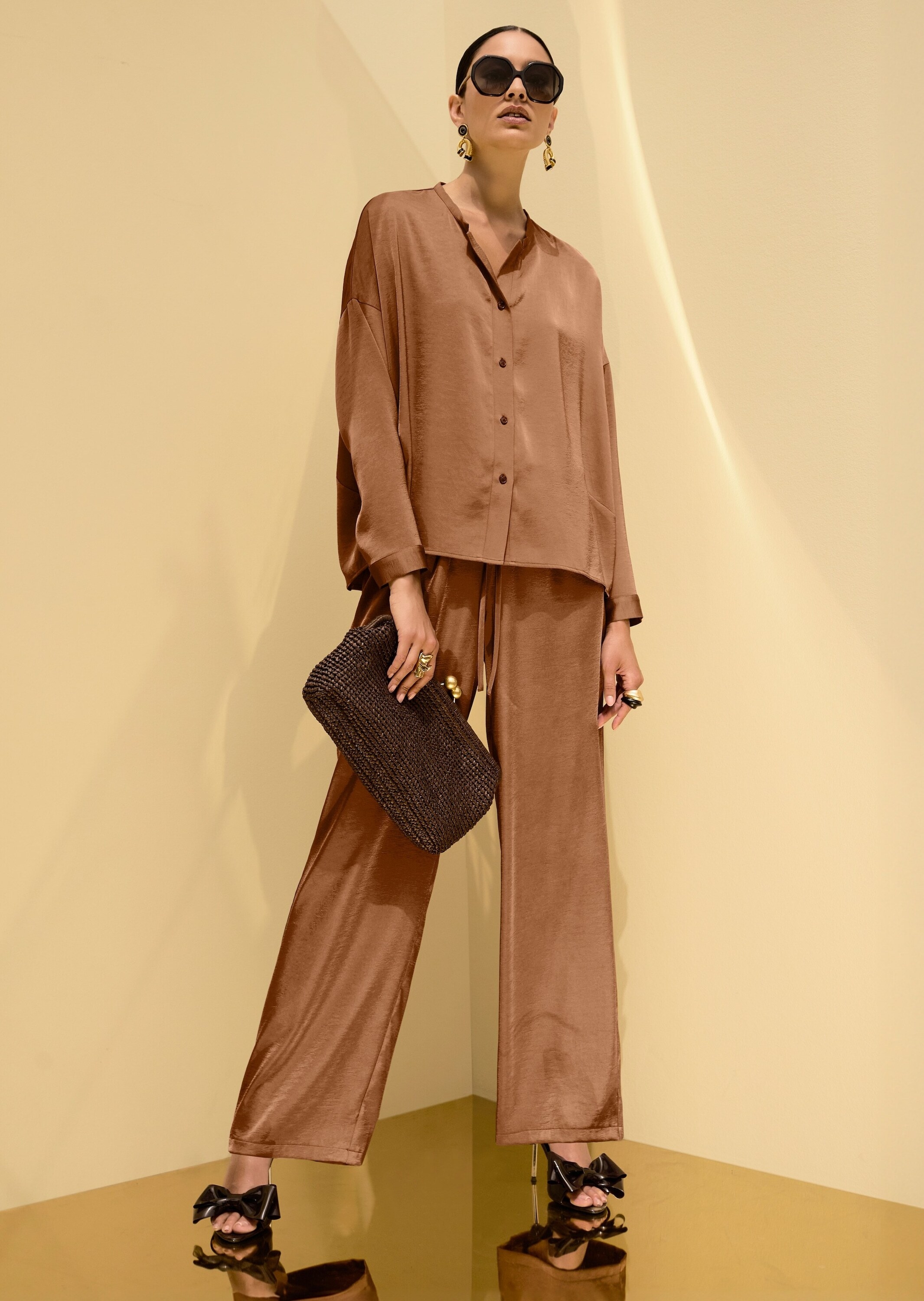 MADELEINE Schlupfhose »Satinhose Schlupfhose mit Zierband«