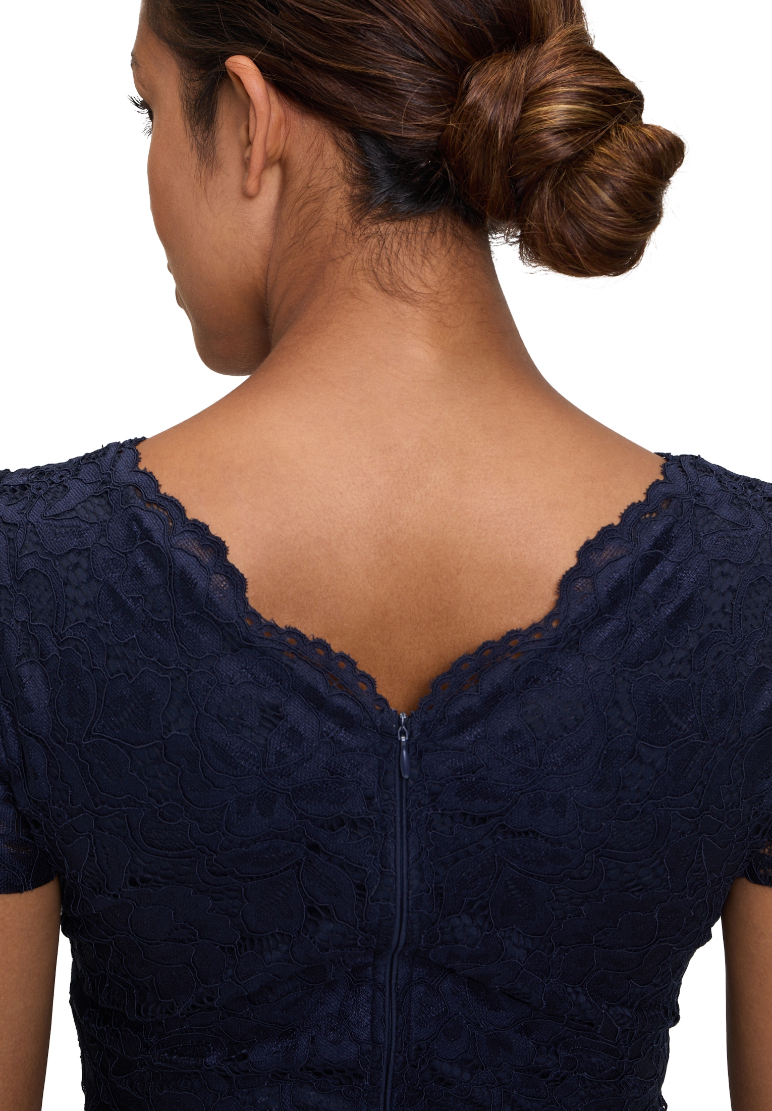 Vera Mont Spitzenkleid »Spitzenkleid figurbetont«