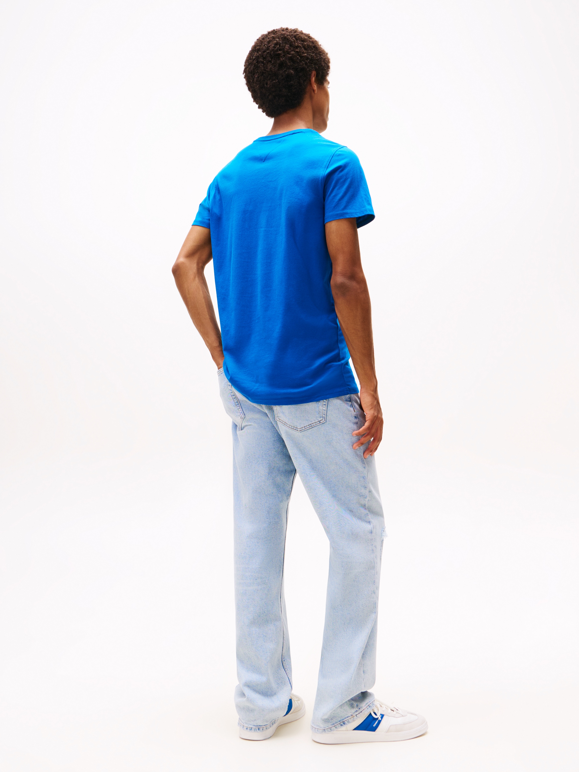 Tommy Jeans T-Shirt »TJM ESSENTIAL SOLID TEE«, mit Rundhalsausschnitt und dezenter Logo-Flag