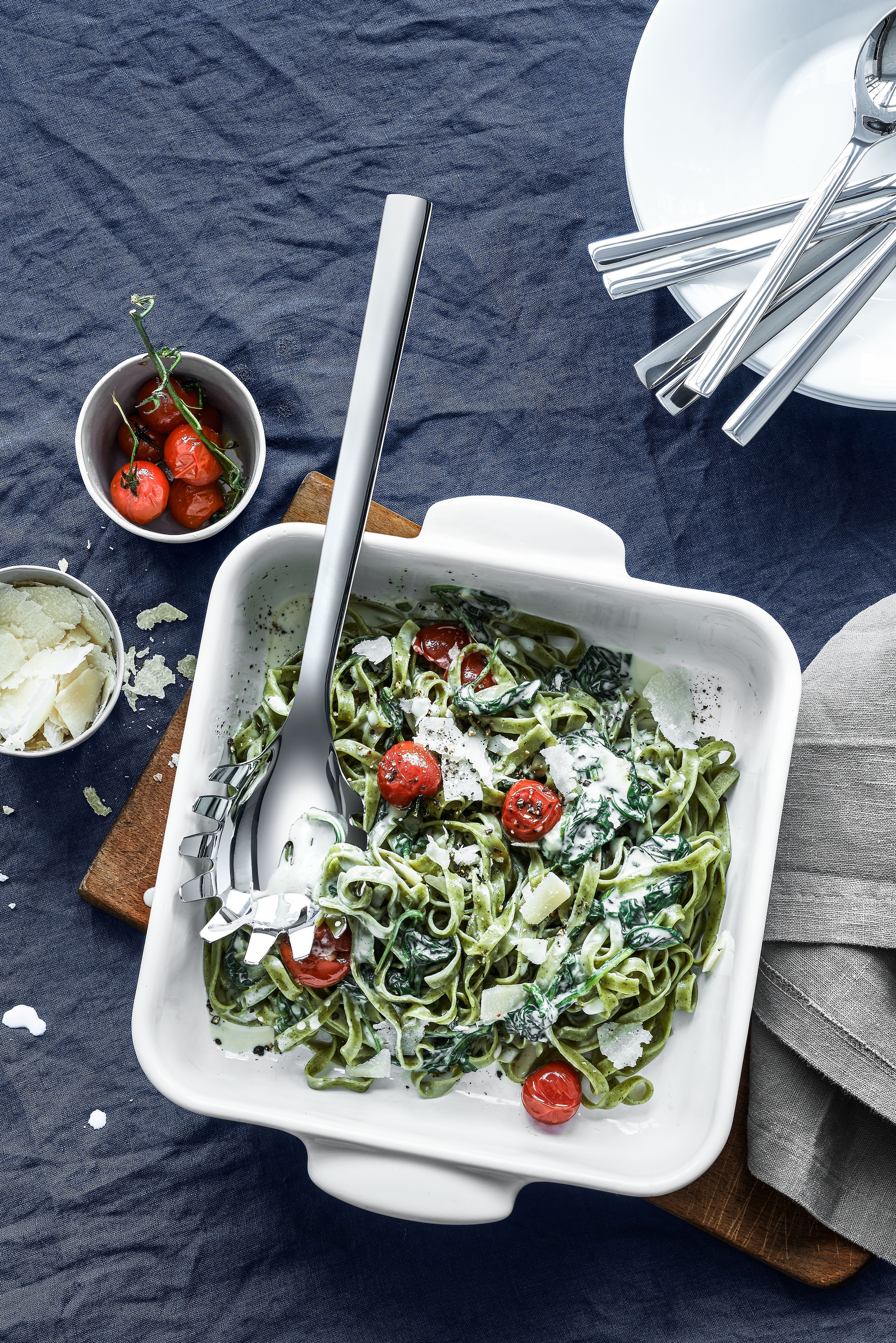 WMF Nudellöffel »Nuova« Spaghettilöffel, Cromargan Edelstahl rostfrei, Geschenkverpackung