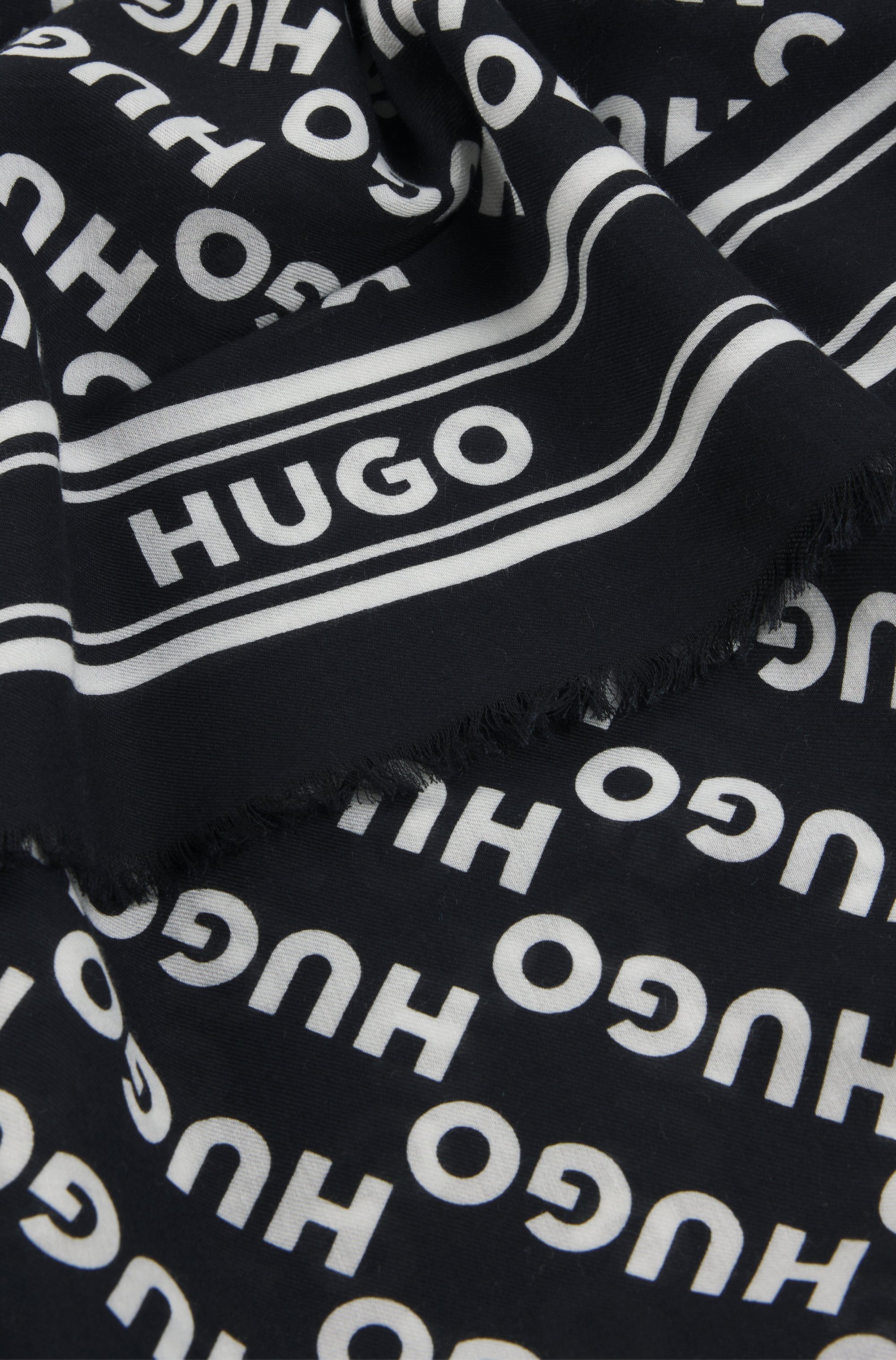 HUGO Schal »Alycia 120*120«, mit HUGO-Logodrucken