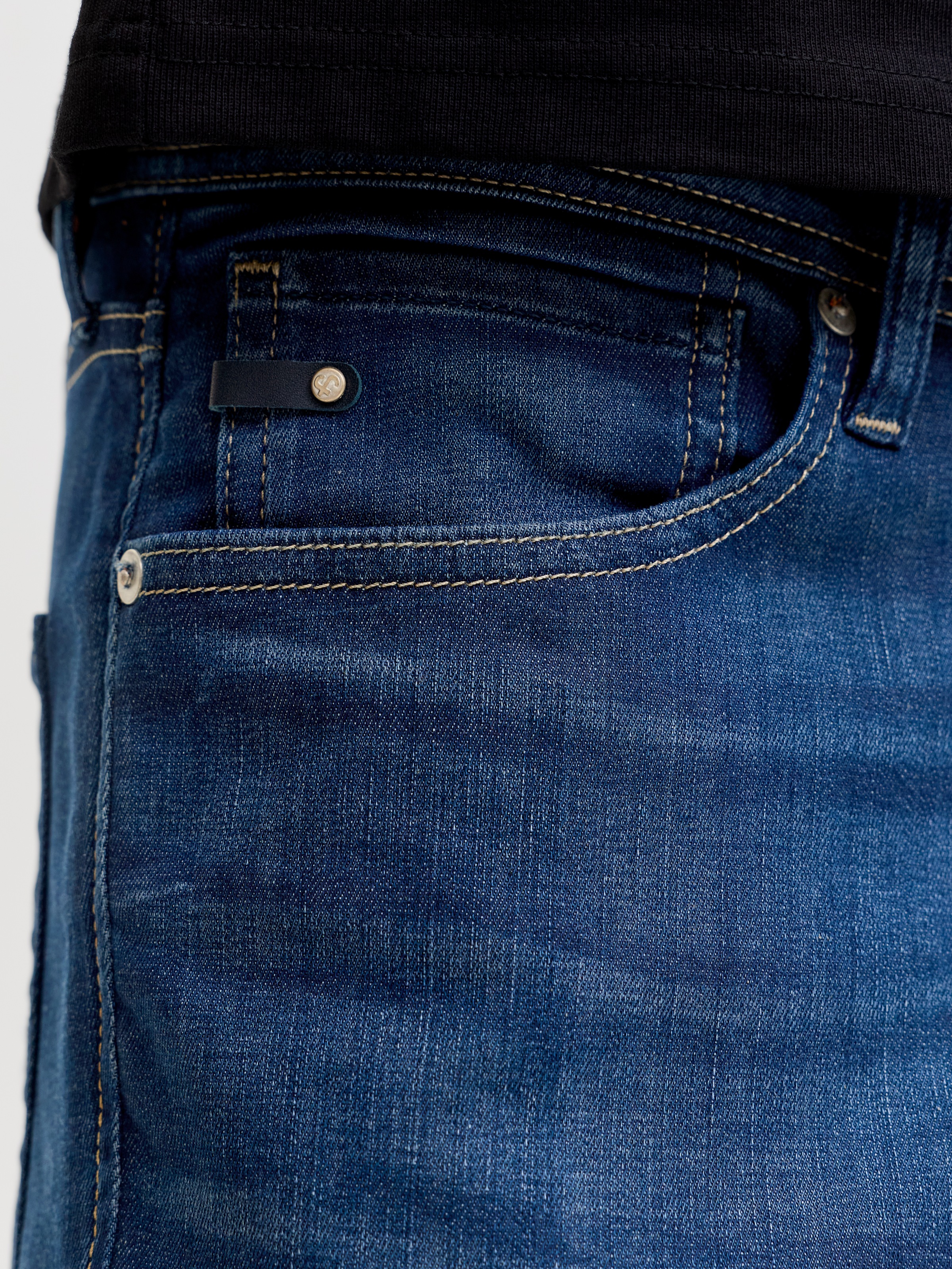 Jack & Jones Regular-fit-Jeans »JJICLARK mit Used-Look und Stretch für den Alltag« mit Abriebeffekten