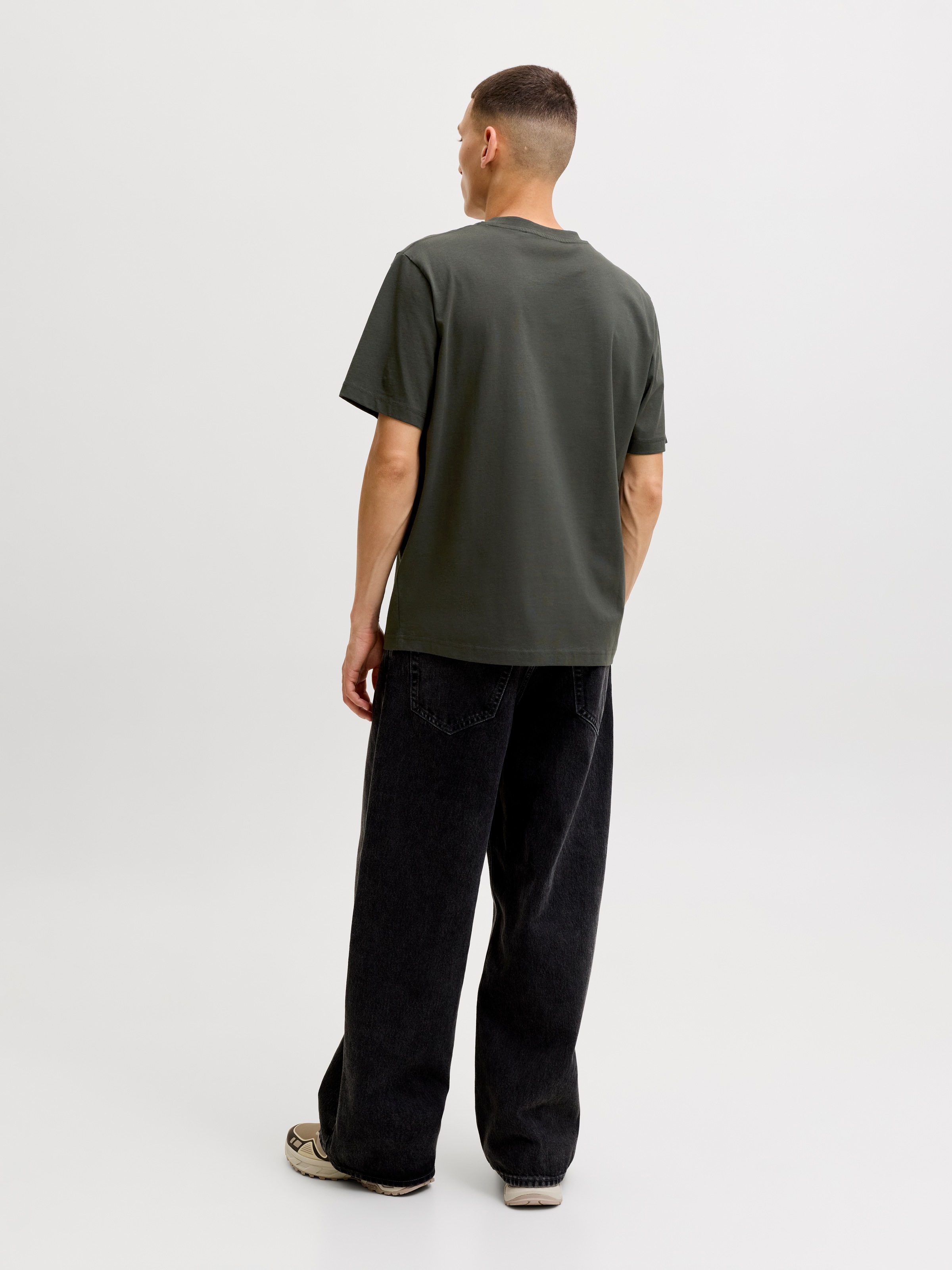 Jack & Jones Rundhalsshirt »JCOCLUB GRAPHIC FRONT PRINT TEE SS CN« Baumwolle, regular fit