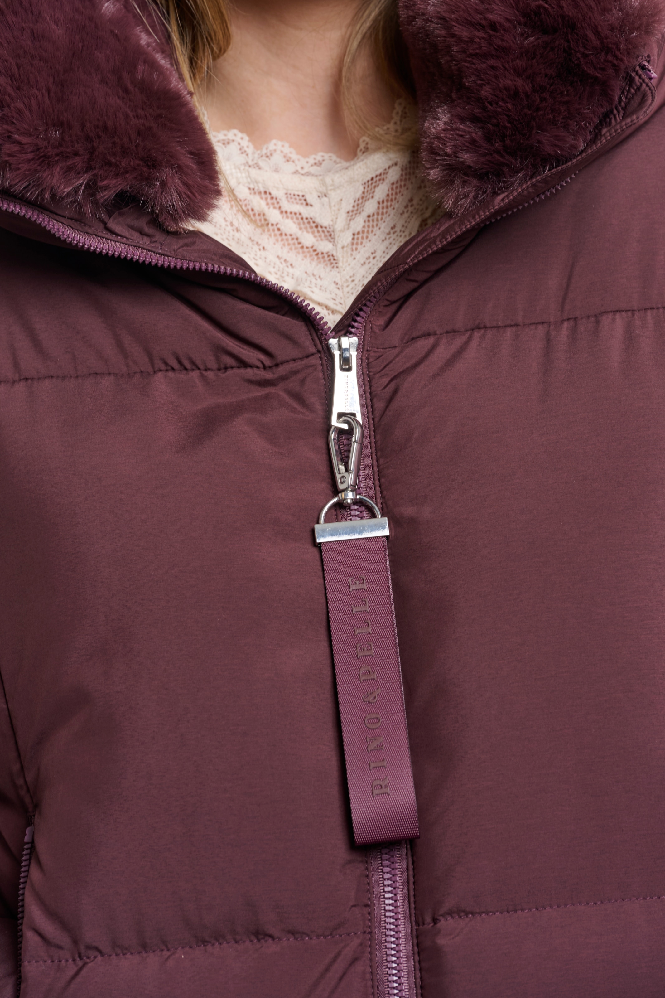 Rino & Pelle Steppmantel Kurze Steppjacke mit Kapuze und Fellimitat