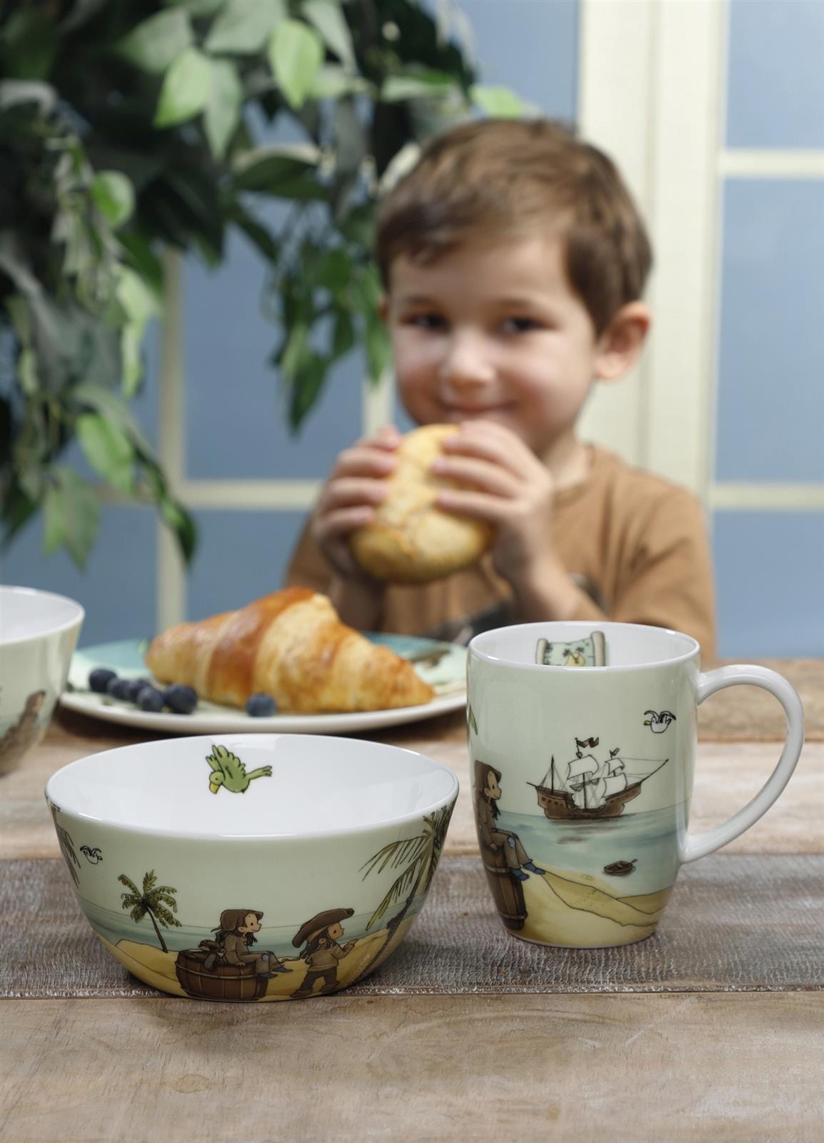 Goebel Kindergeschirr-Set »Kindergeschirr-Set Anouk Schatzsuche 5er Set bunt« Handwäsche wird empfohlen