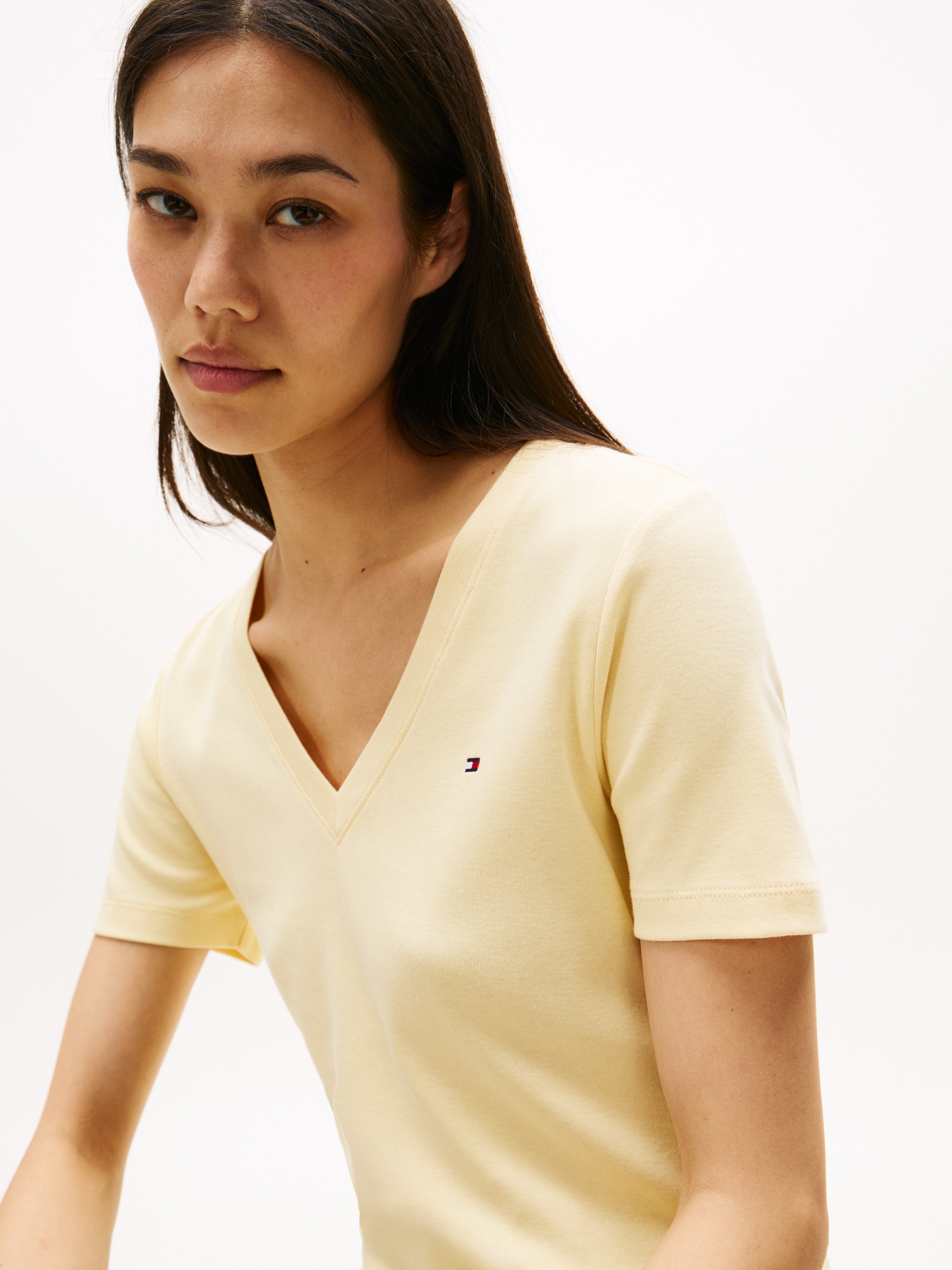 Tommy Hilfiger T-Shirt »CODY, Slim Fit«, mit V-Ausschnitt