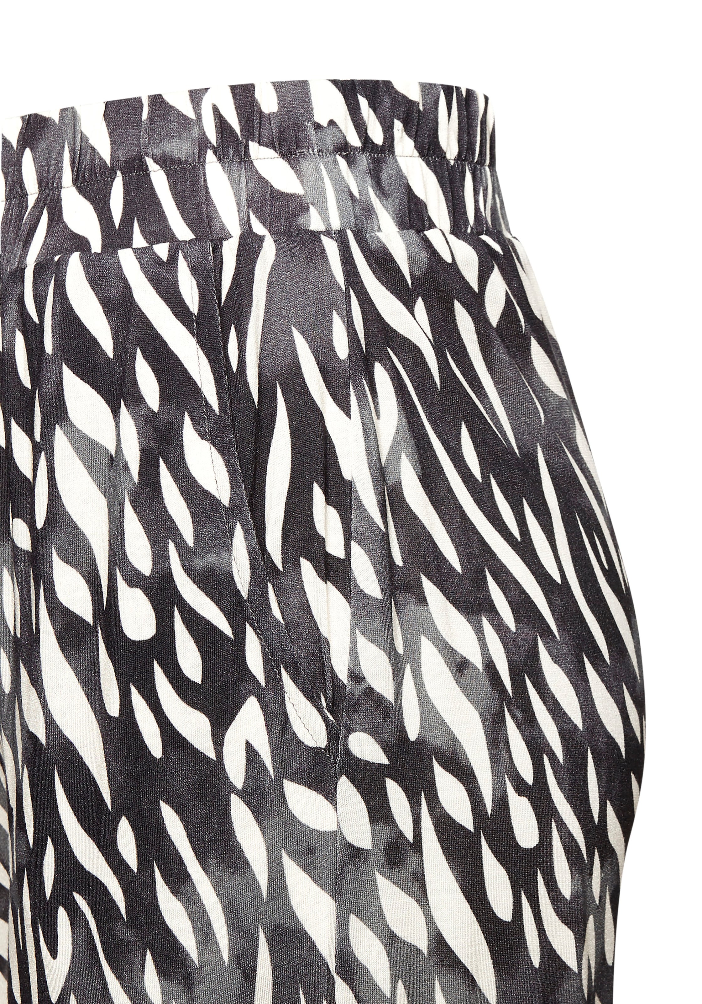 LASCANA Palazzohose, aus Viskosejersey, Schlupfhose mit Alloverprint und Taschen