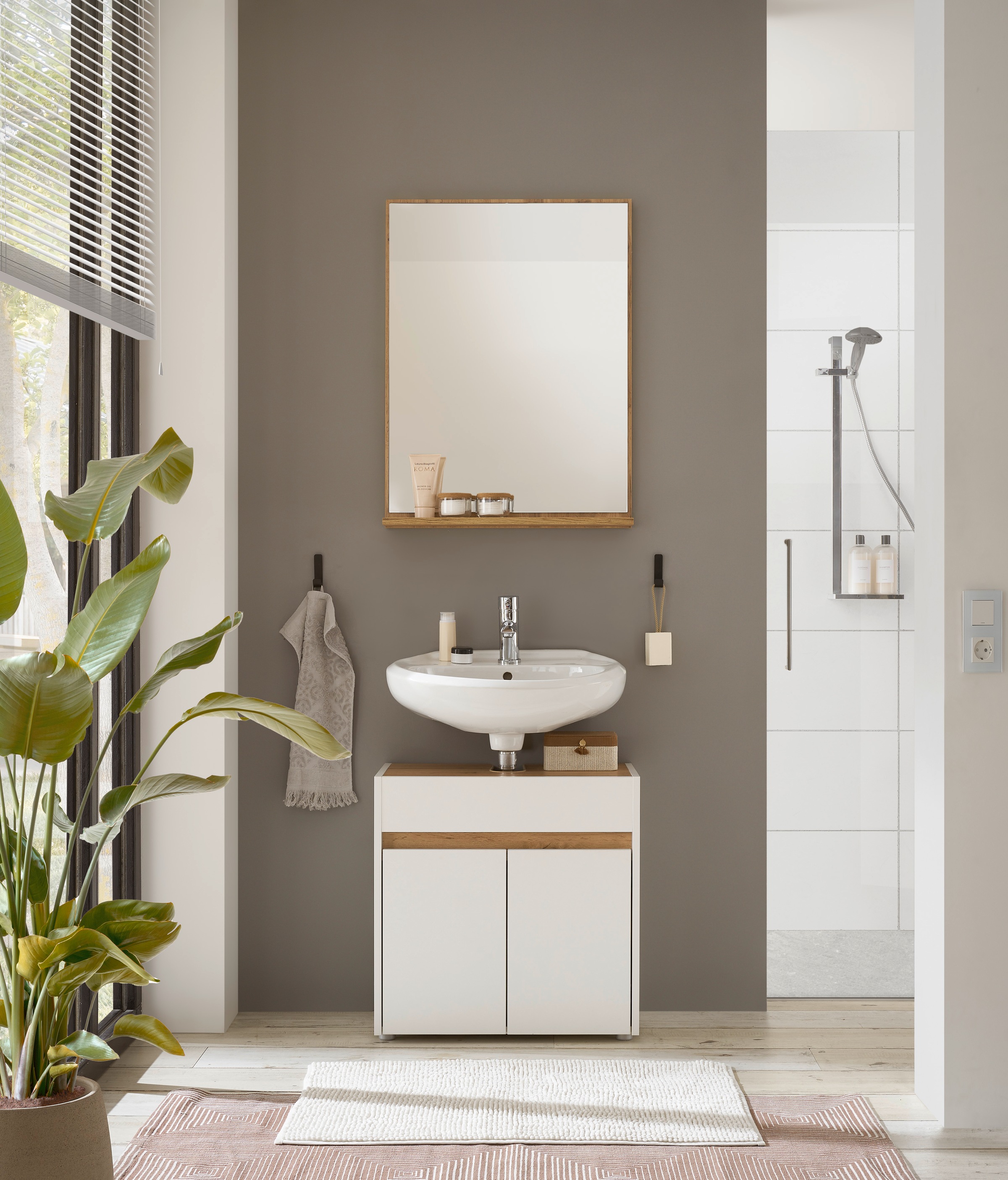 INOSIGN Badmöbel-Set »CITY/ GIRON, Bad im zeitlosen Design, 2-teiliges Badezimmer«, (Set, 2 St.), Unterschrank und Spiegel, in zwei Farben verfügbar, viel Stauraum