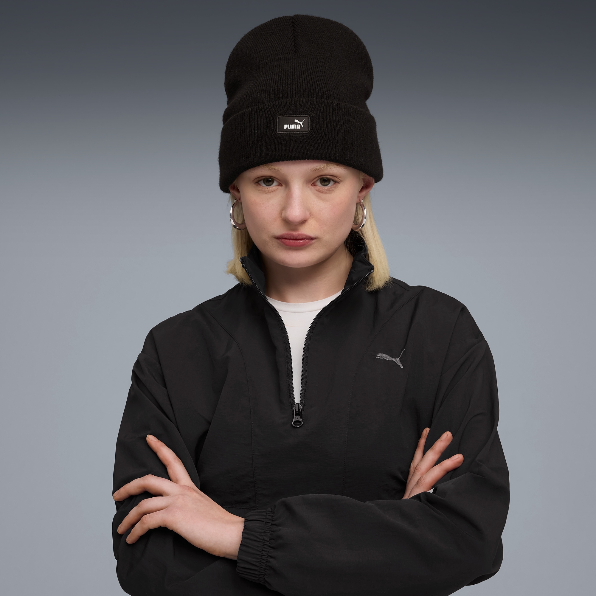 PUMA Beanie »ESS MID CROWN BEANIE« sportlicher Stil, minimalistisches Design, pflegeleicht