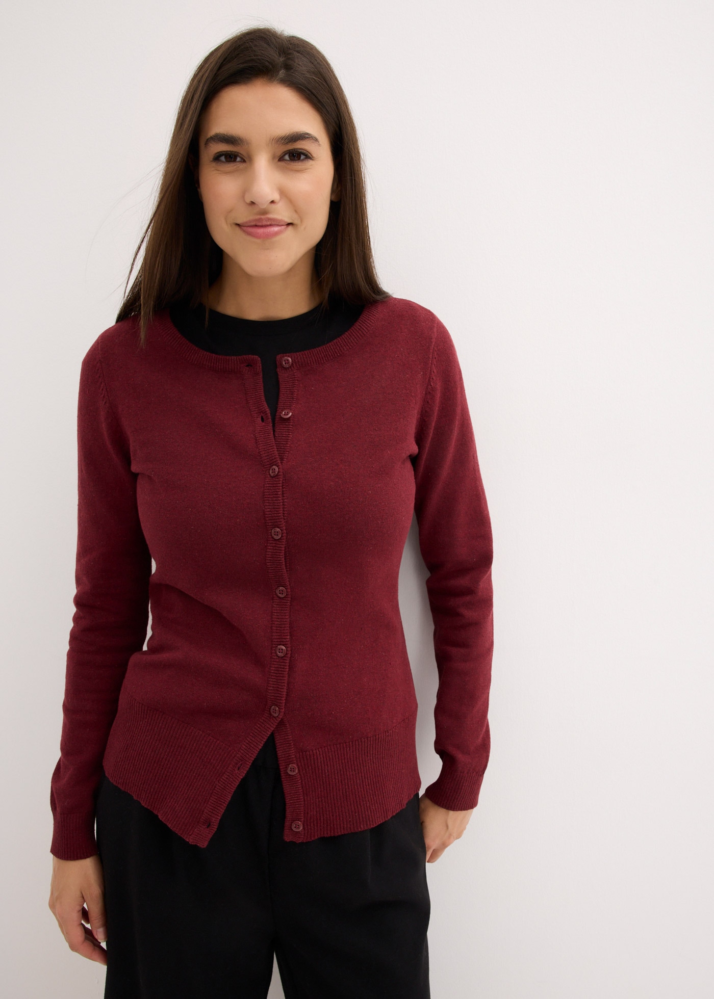 bonprix Strickjacke mit dezenter Knopfleiste