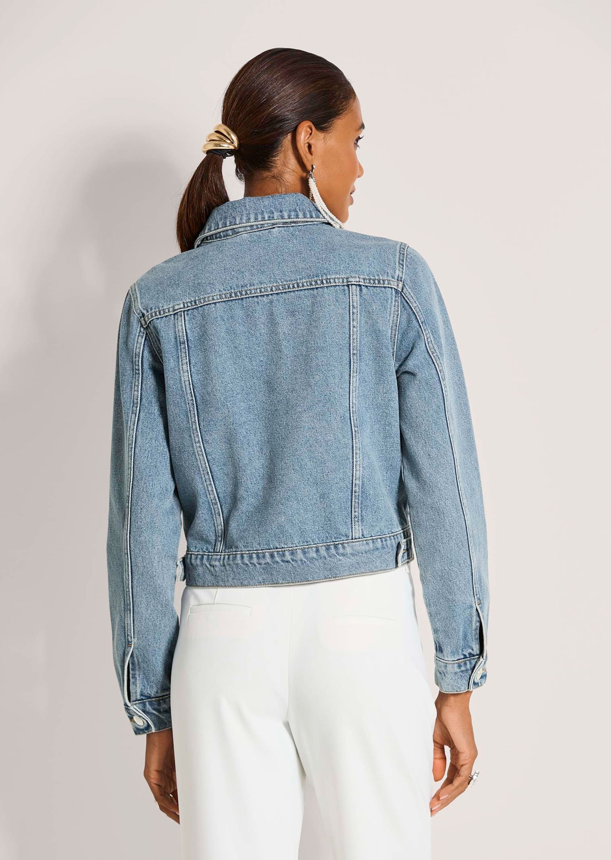 MADELEINE Jeansjacke »Jeansjacke Übergangsjacke mit Nieten« mit Nieten besetzt